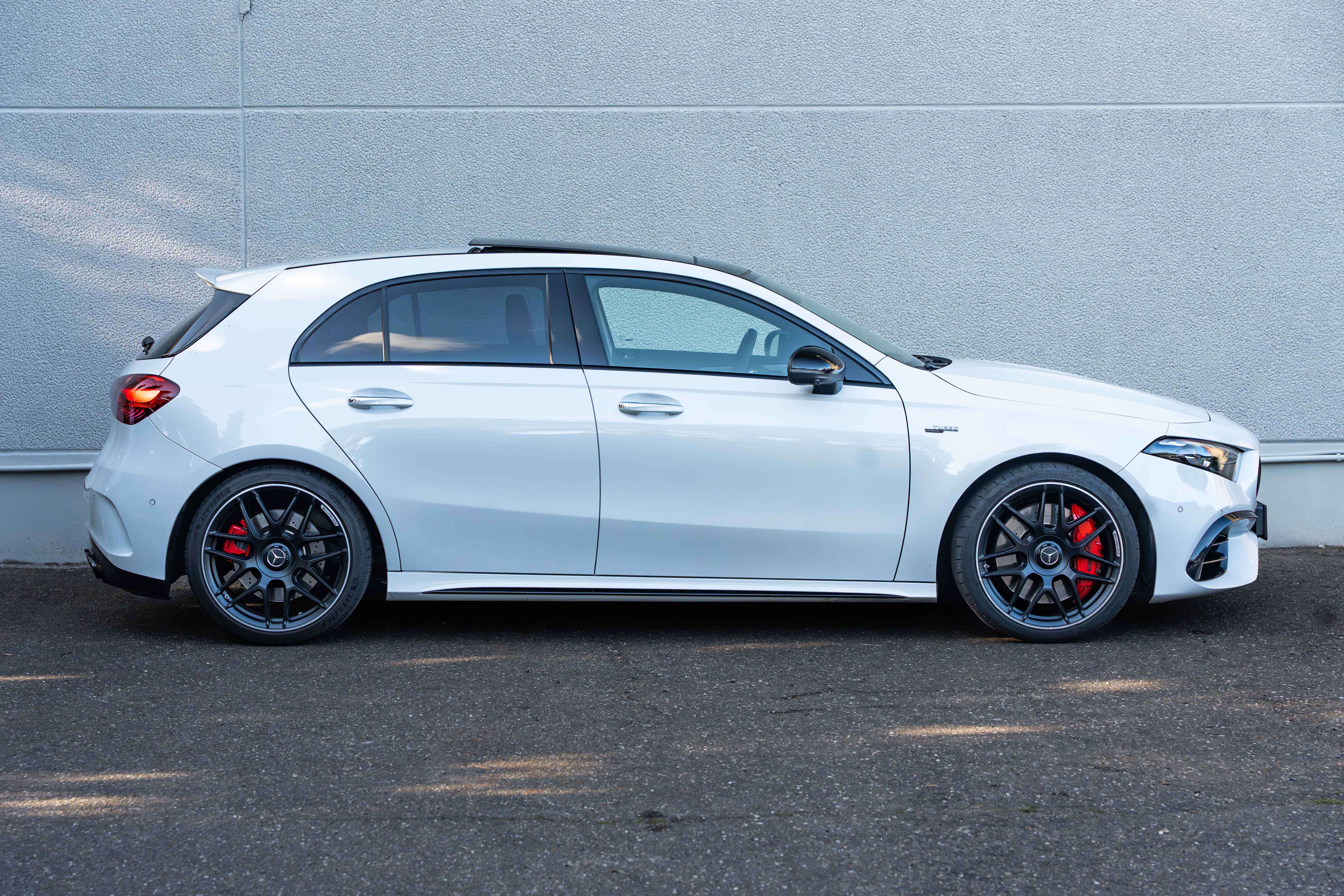 Mercedes-Benz A 45 AMG S 4M+ MULTIBEAM/FACELIFT/PANO/BURMESTER/19"/HUD/360°/MEMORY/AMBIENTE/KEYLESS