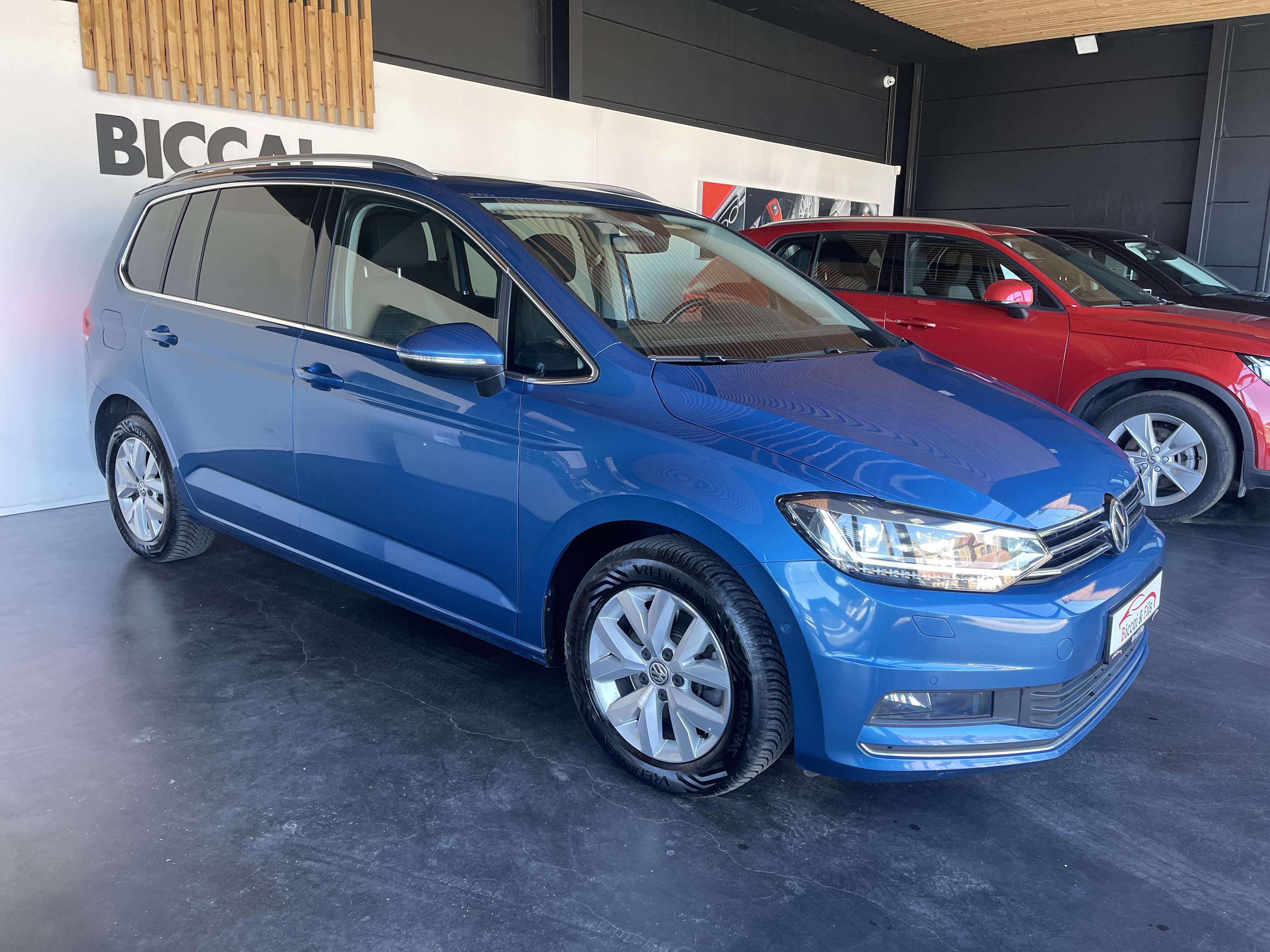 Volkswagen Touran 7 PLACES /TOIT OUVRANT / CAMERA / SIEGES CHAUFF /