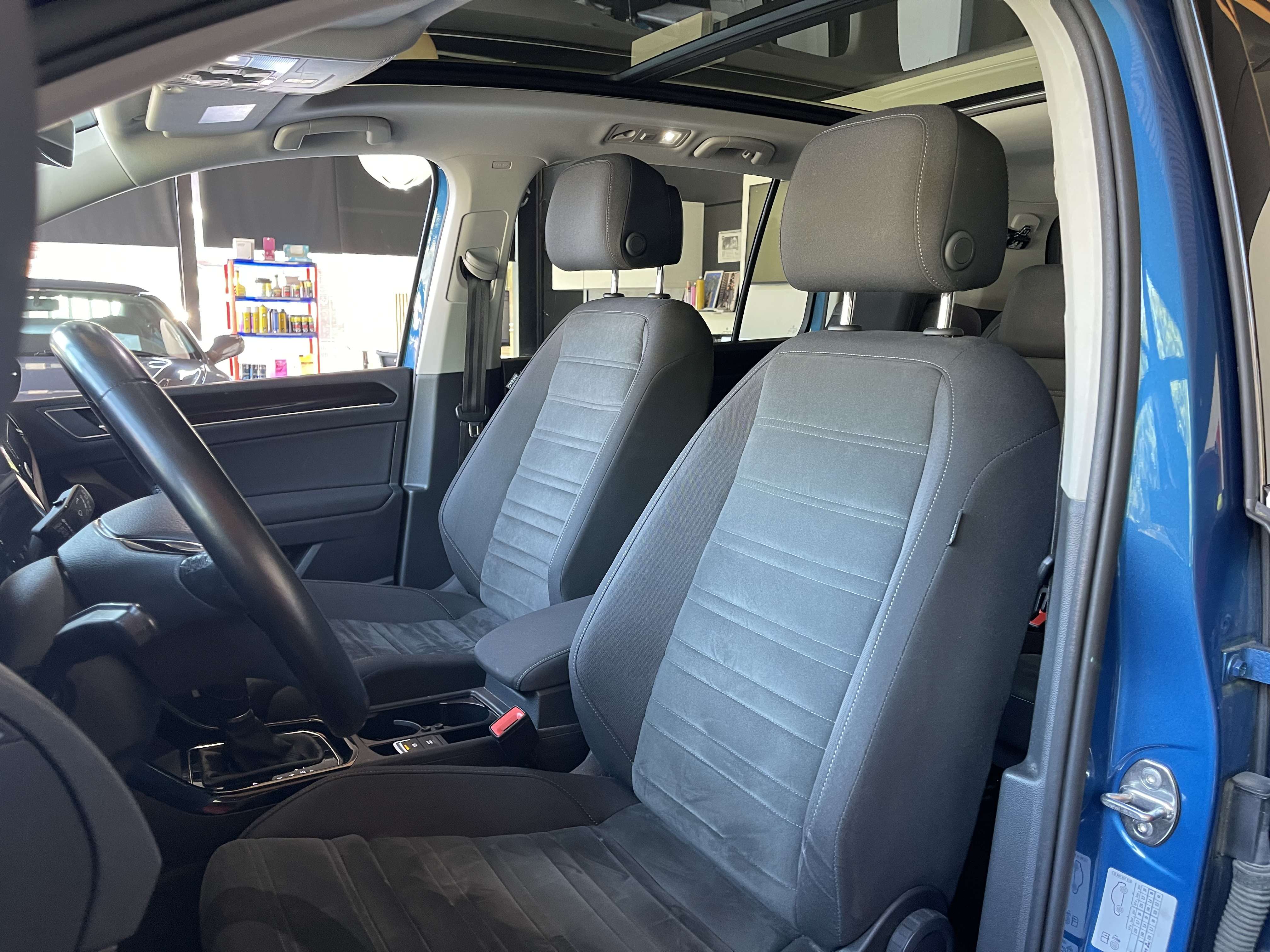 Volkswagen Touran 7 PLACES /TOIT OUVRANT / CAMERA / SIEGES CHAUFF /