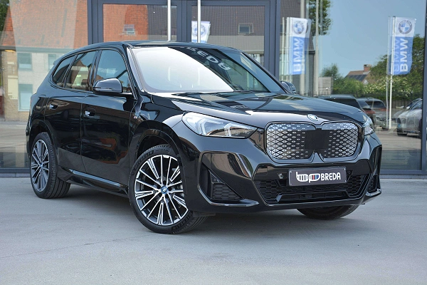 BMW iX1 eDrive20 M-Sport/Keyless/Cam