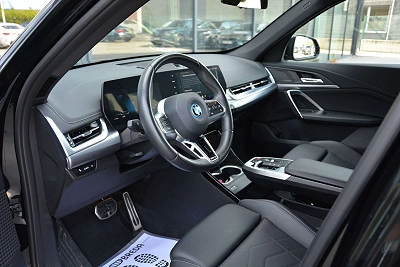 BMW iX1 eDrive20 M-Sport/Keyless/Cam