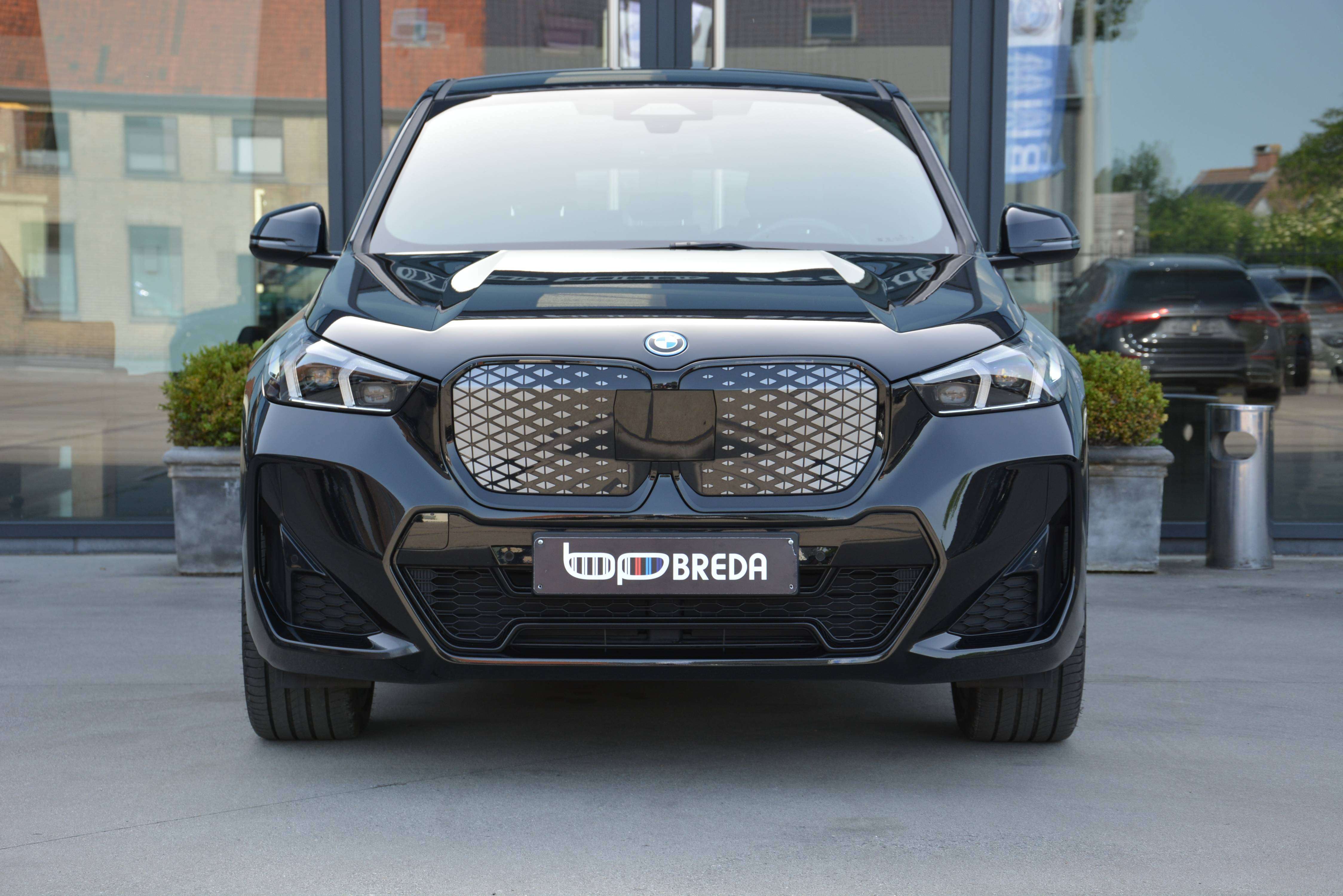 BMW iX1 eDrive20 M-Sport/Keyless/Cam