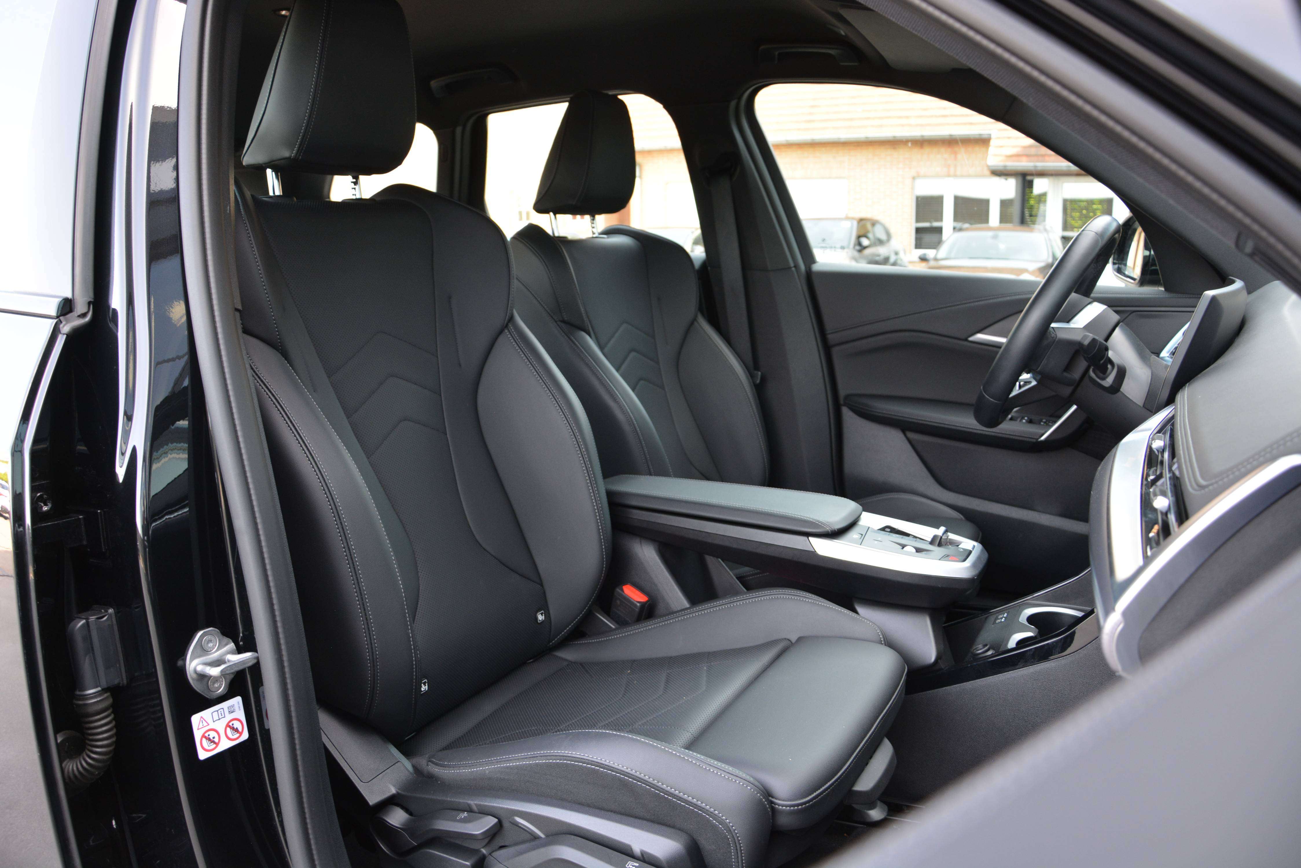 BMW iX1 eDrive20 M-Sport/Keyless/Cam