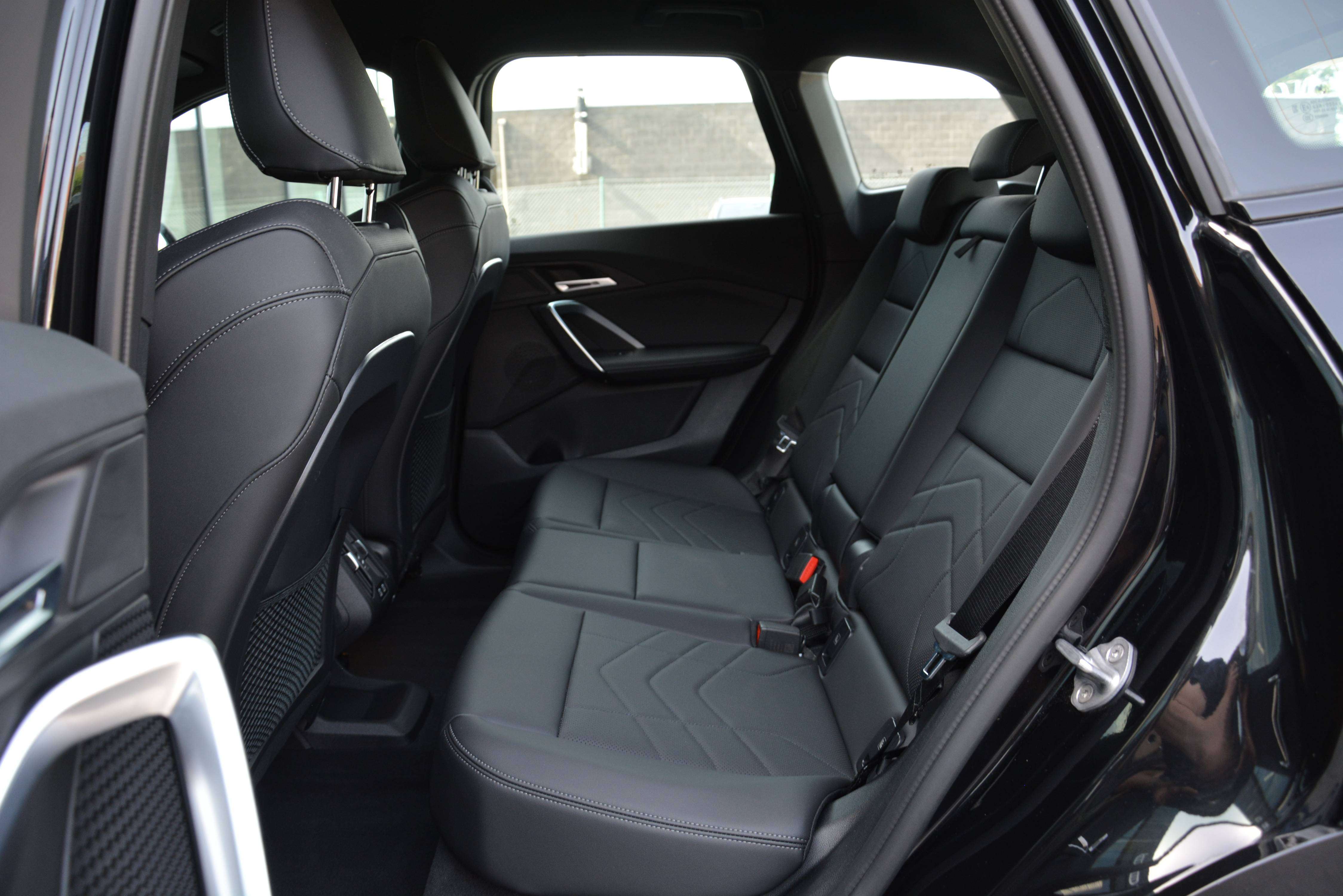 BMW iX1 eDrive20 M-Sport/Keyless/Cam