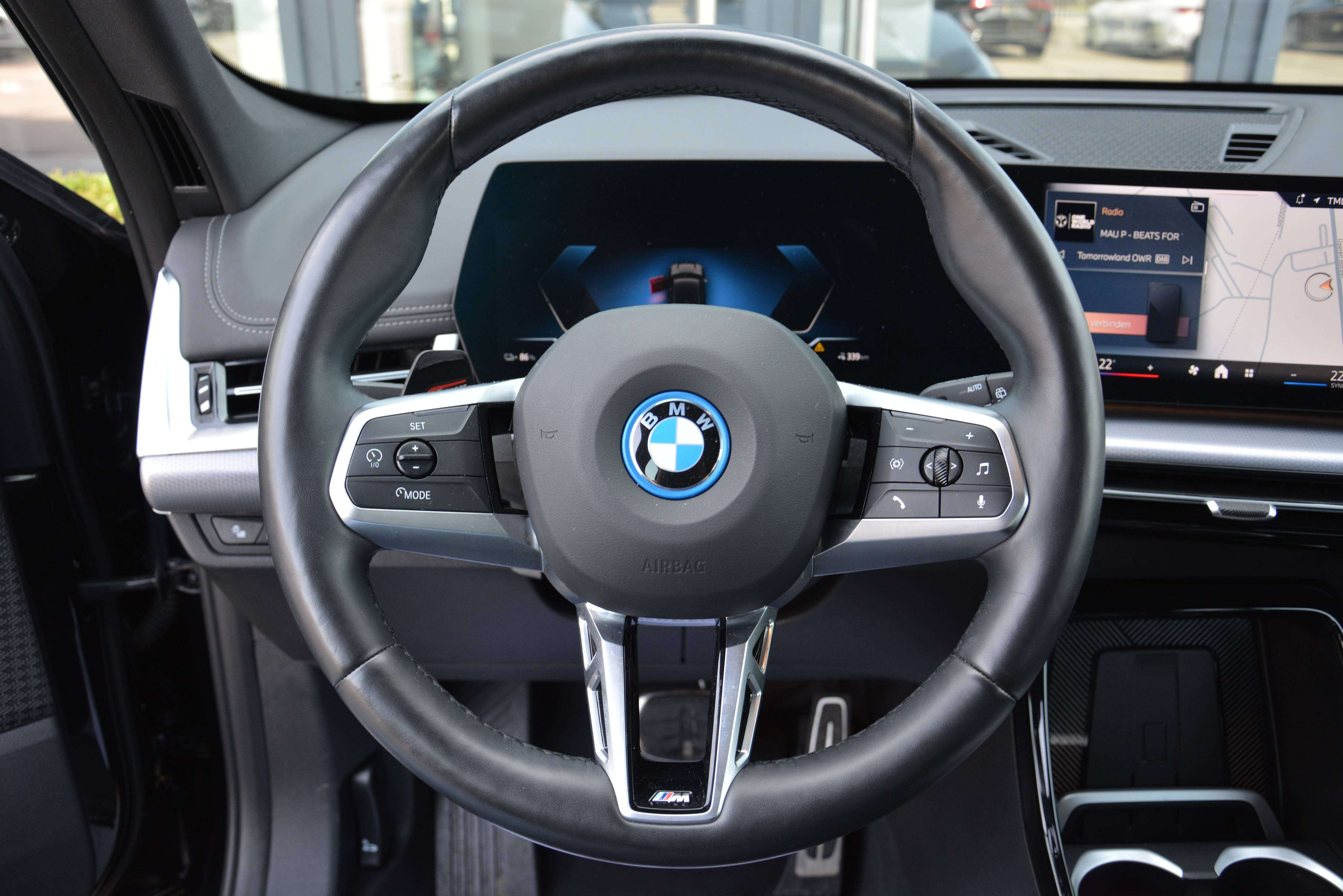 BMW iX1 eDrive20 M-Sport/Keyless/Cam