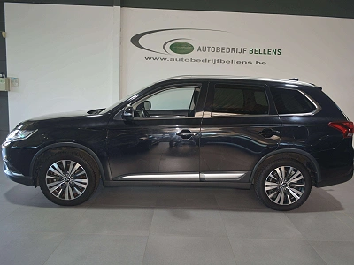 Mitsubishi Outlander Outlander 2.0i 2WD Diamond Edition 7S CVT AUTOMAAT / APPLE CAR-PLAY