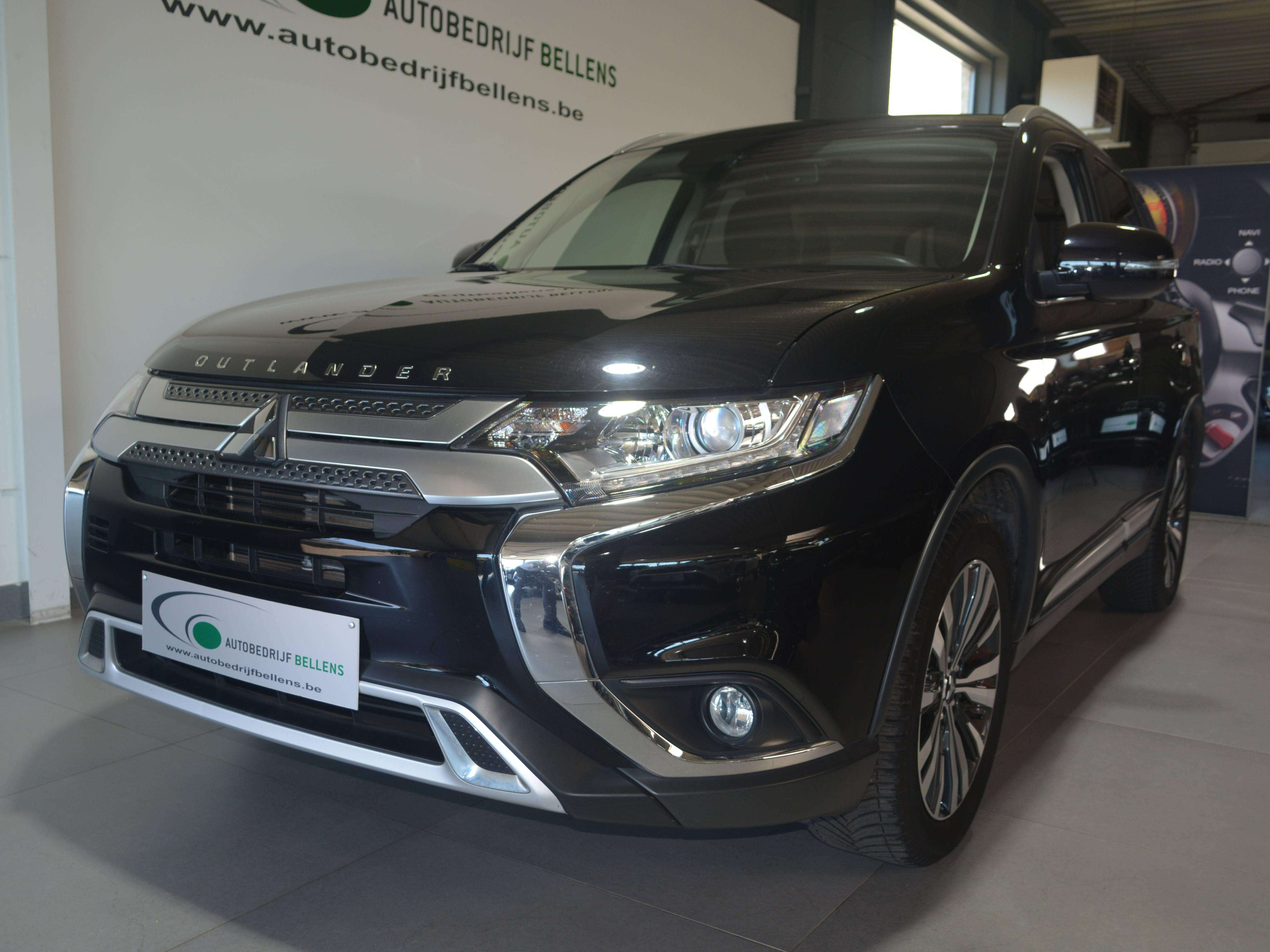 Mitsubishi Outlander Outlander 2.0i 2WD Diamond Edition 7S CVT AUTOMAAT / APPLE CAR-PLAY