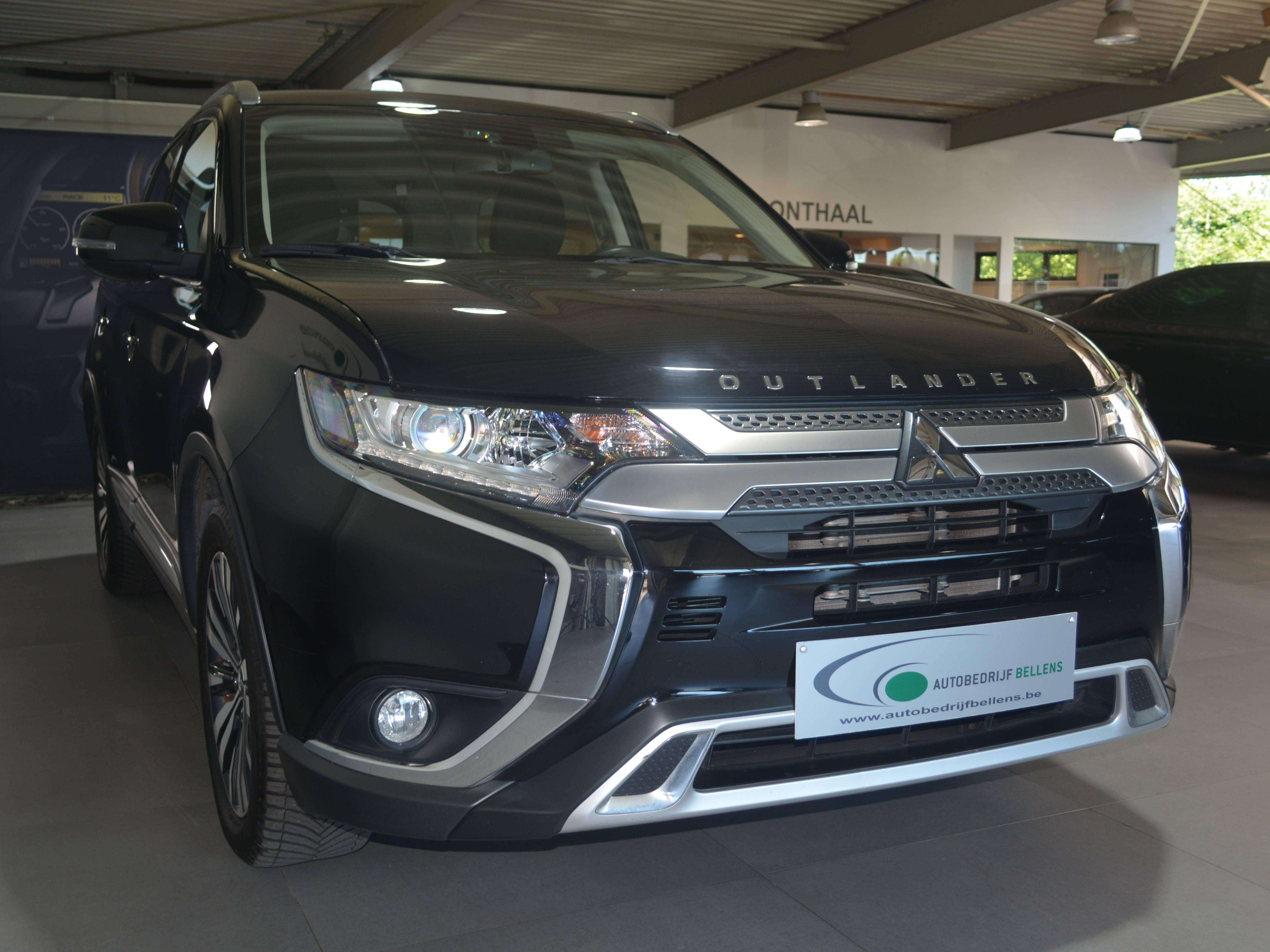 Mitsubishi Outlander Outlander 2.0i 2WD Diamond Edition 7S CVT AUTOMAAT / APPLE CAR-PLAY