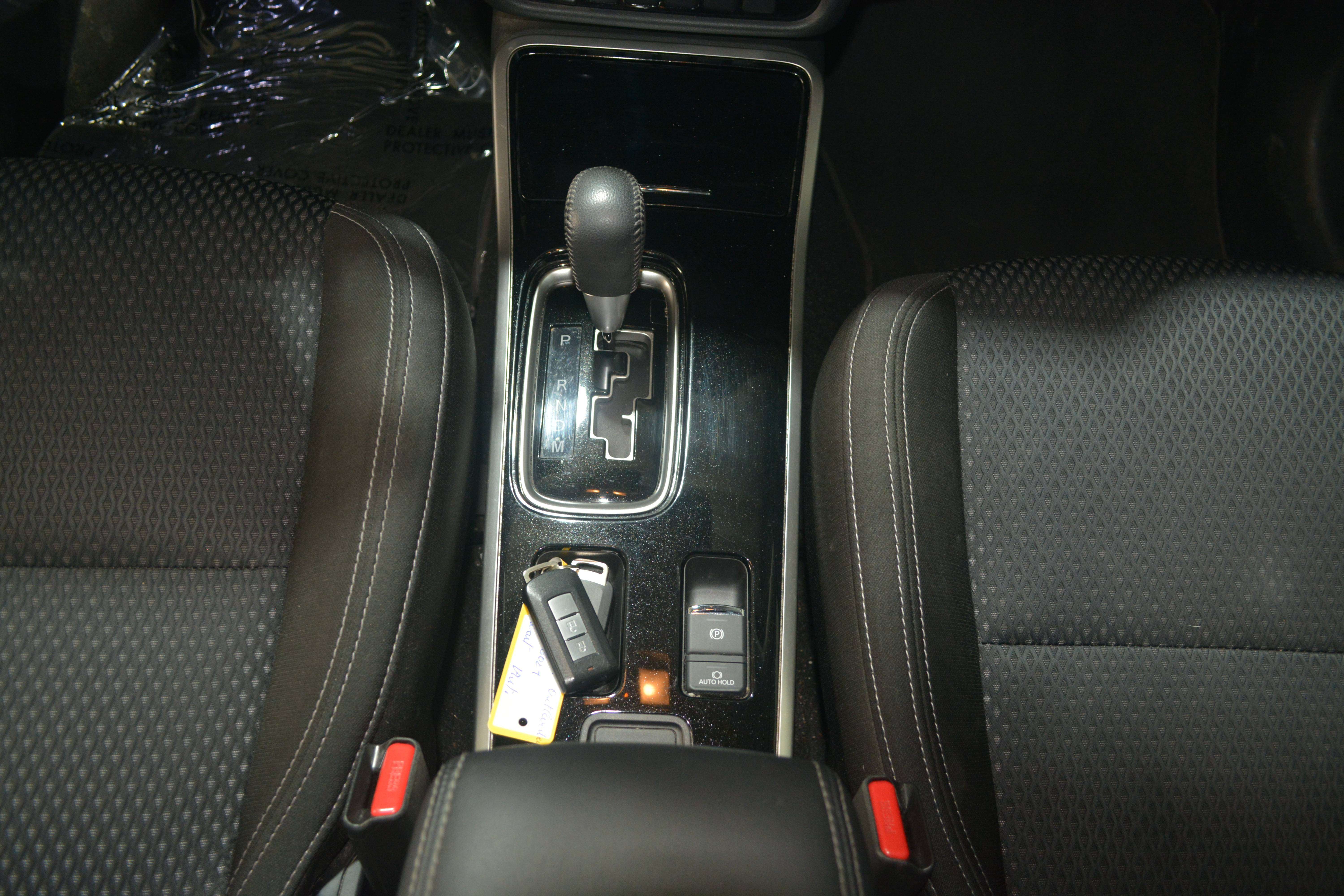 Mitsubishi Outlander Outlander 2.0i 2WD Diamond Edition 7S CVT AUTOMAAT / APPLE CAR-PLAY