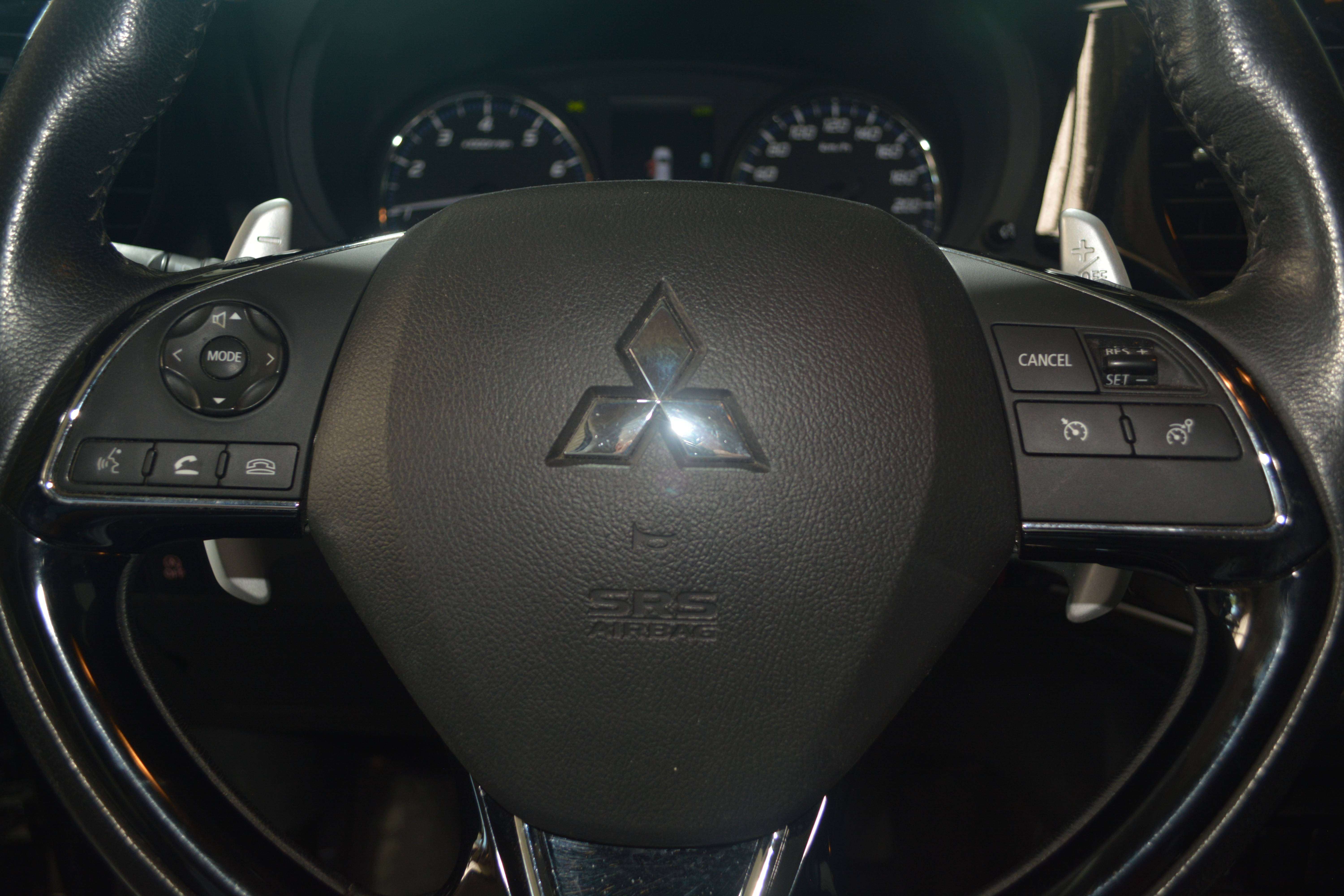 Mitsubishi Outlander Outlander 2.0i 2WD Diamond Edition 7S CVT AUTOMAAT / APPLE CAR-PLAY