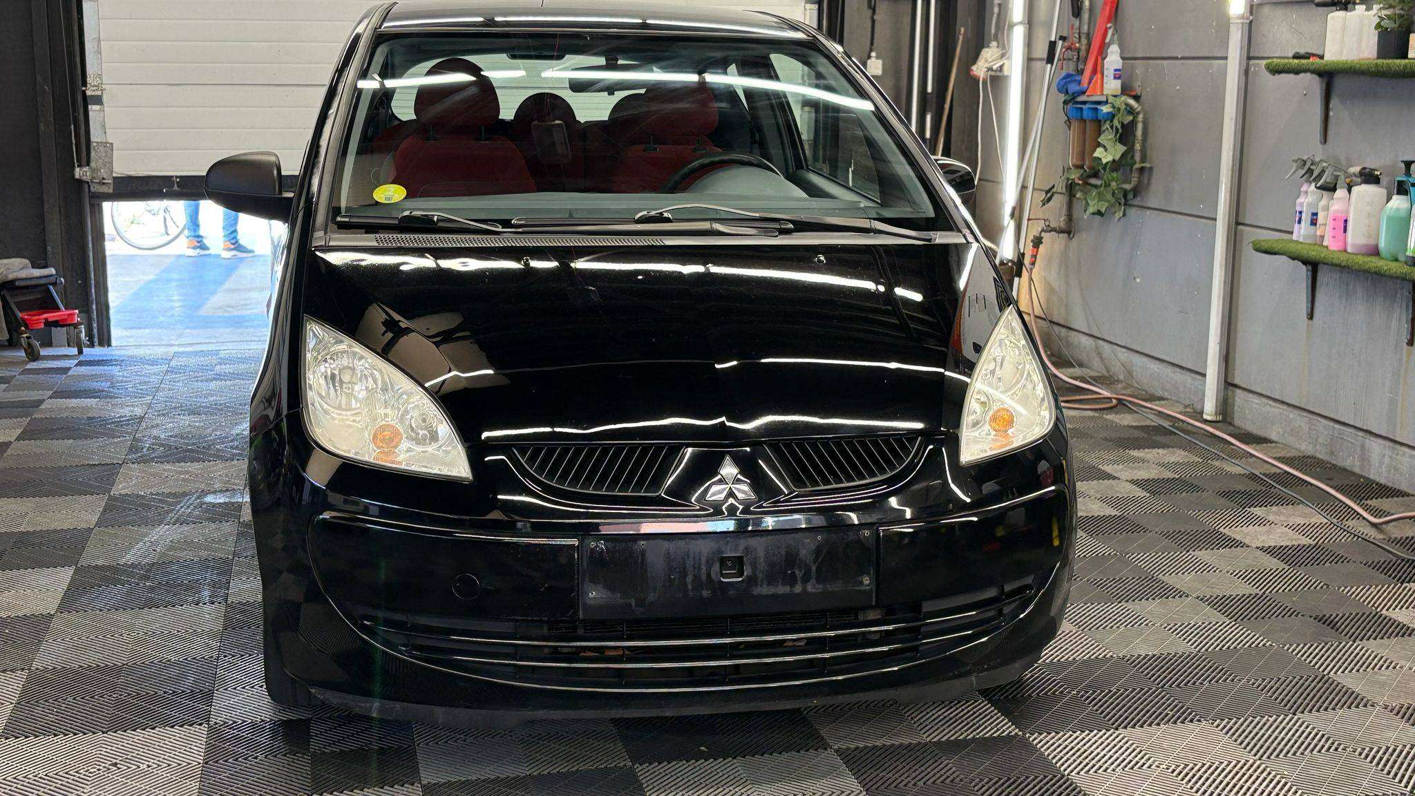 Mitsubishi Colt Colt 3DEURS BENZINE MANUEEL bj2006