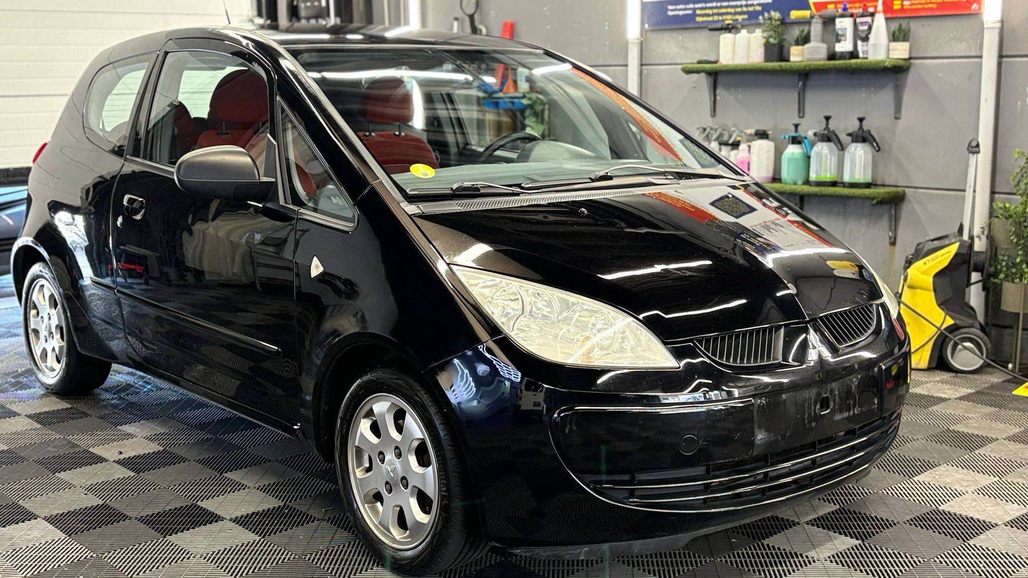 Mitsubishi Colt Colt 3DEURS BENZINE MANUEEL bj2006