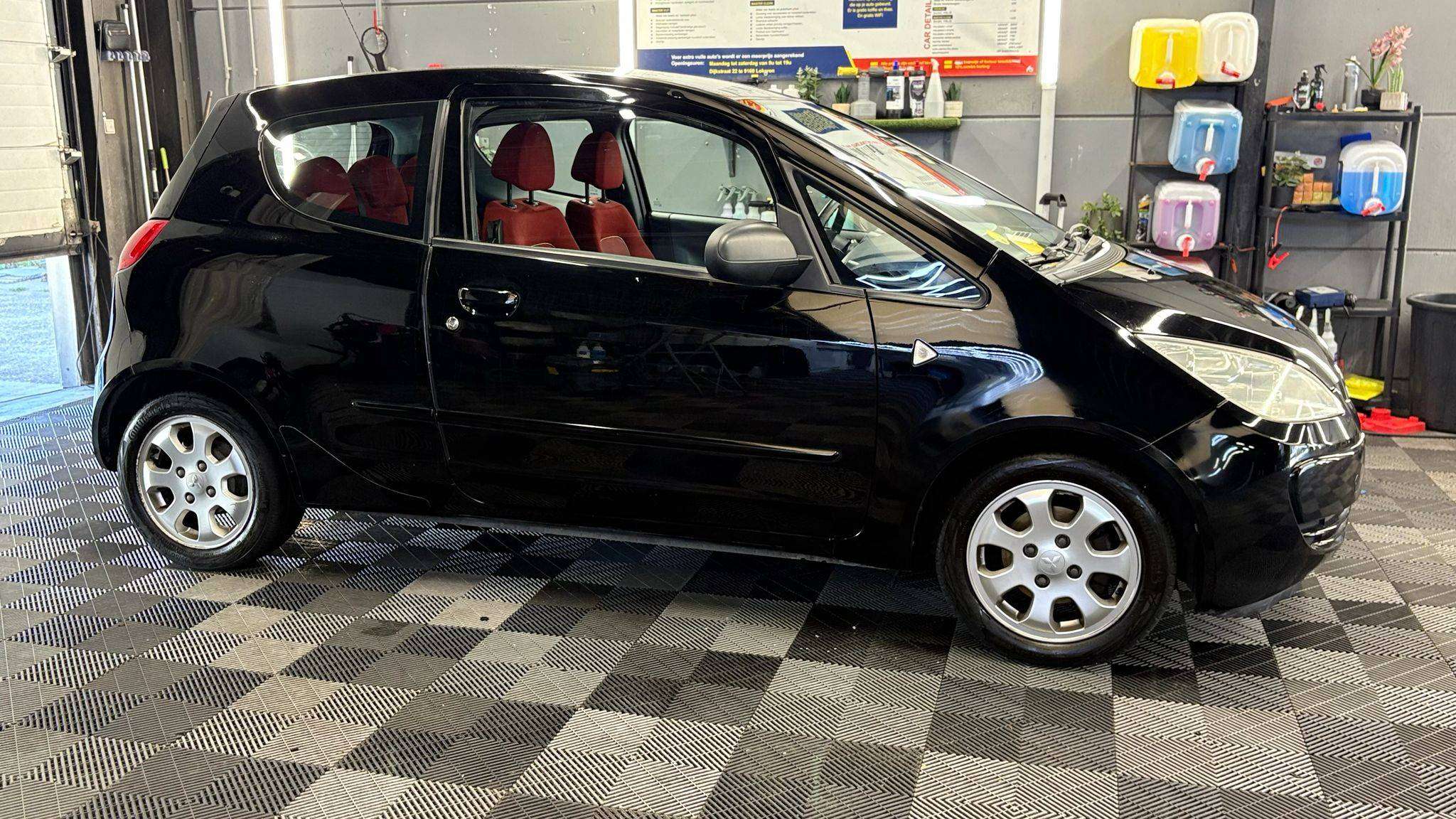 Mitsubishi Colt Colt 3DEURS BENZINE MANUEEL bj2006