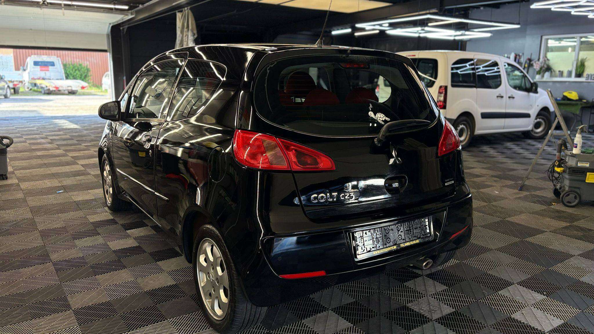 Mitsubishi Colt Colt 3DEURS BENZINE MANUEEL bj2006