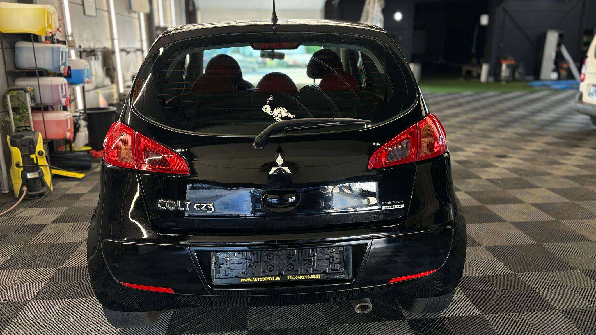 Mitsubishi Colt Colt 3DEURS BENZINE MANUEEL bj2006