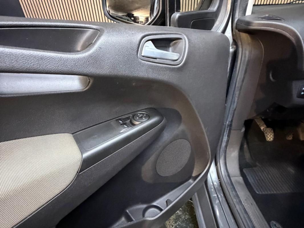 Ford Tourneo COURIER 1.0 EcoBoost 100 Titanium