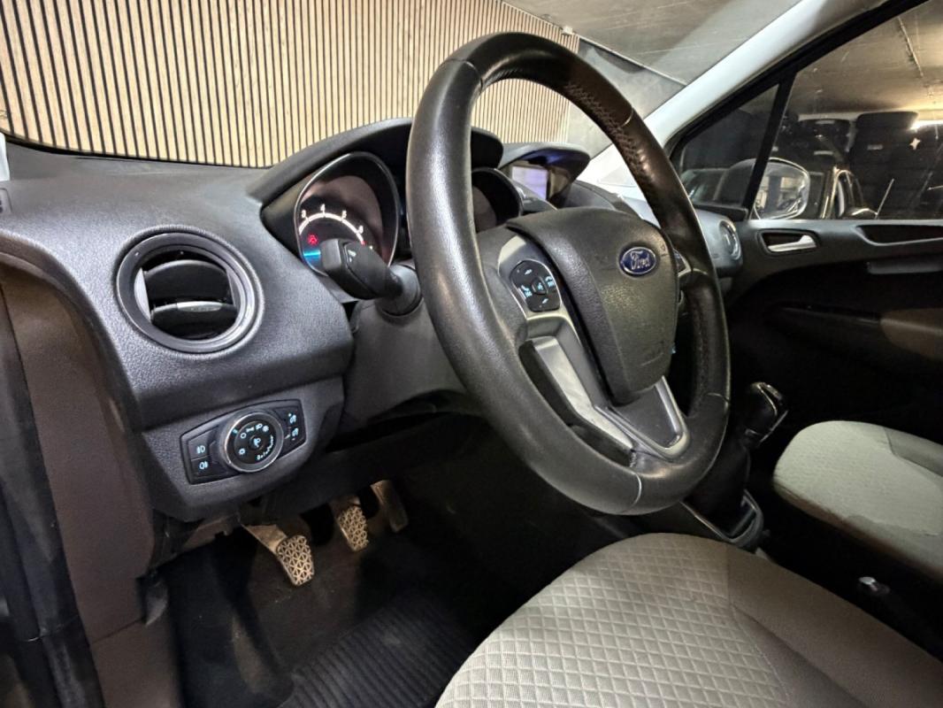 Ford Tourneo COURIER 1.0 EcoBoost 100 Titanium