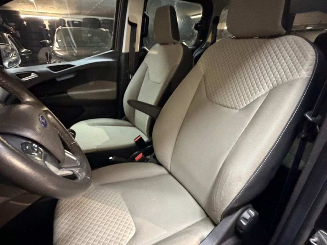 Ford Tourneo COURIER 1.0 EcoBoost 100 Titanium