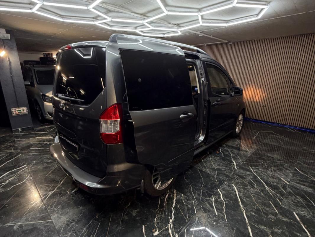 Ford Tourneo COURIER 1.0 EcoBoost 100 Titanium