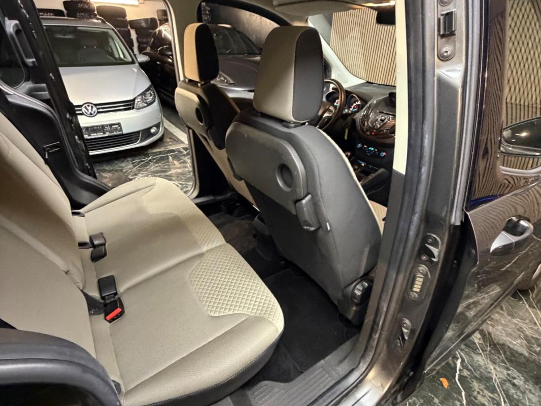 Ford Tourneo COURIER 1.0 EcoBoost 100 Titanium