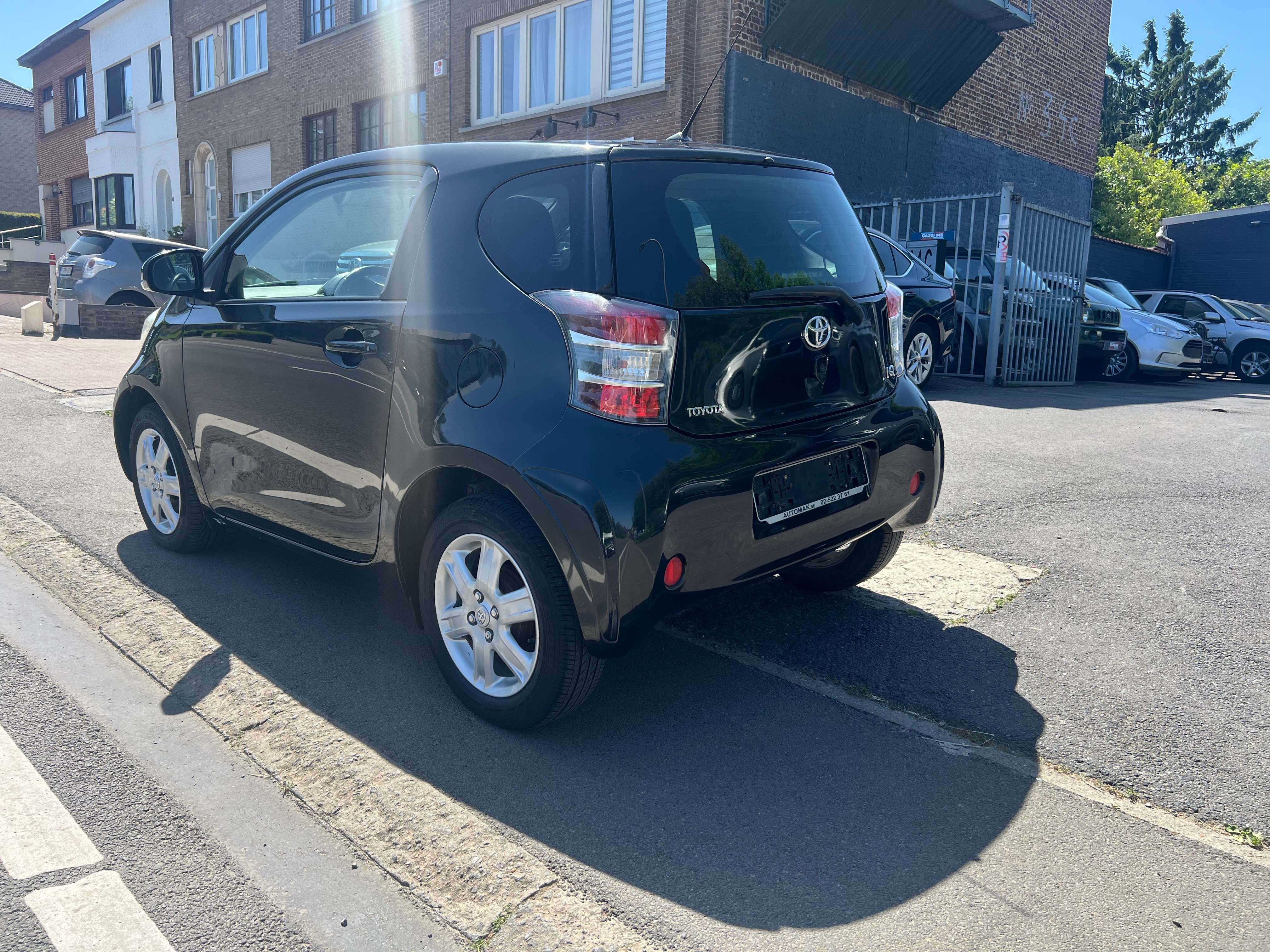 Toyota iQ 1.0i VVT-i Sol Clime 1er propriétaire 12 mois de garantie CRÉDIT 100%