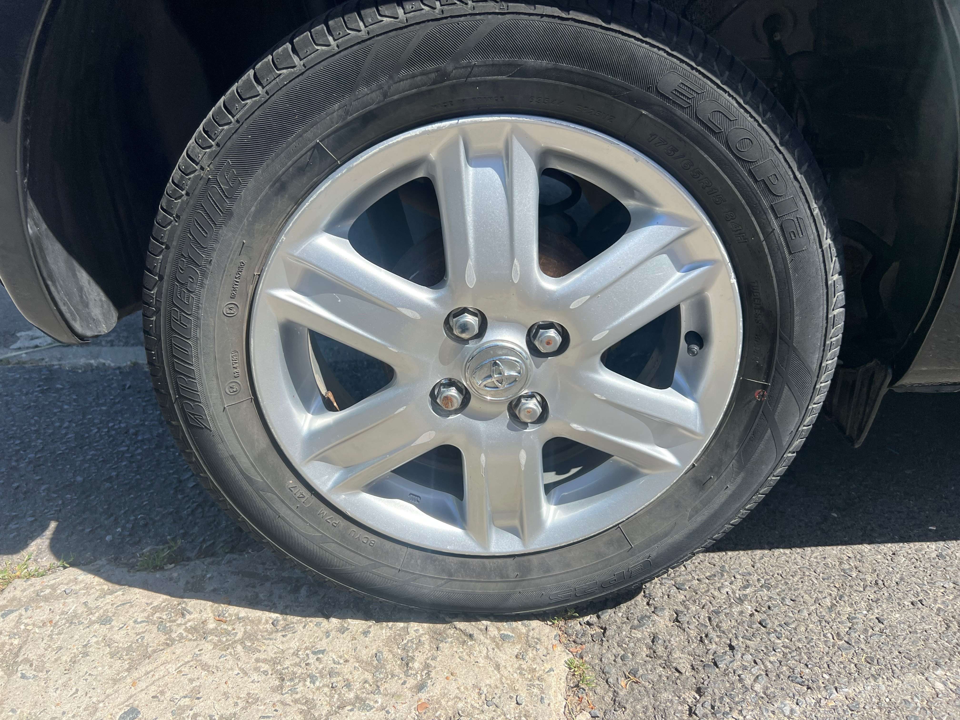 Toyota iQ 1.0i VVT-i Sol Clime 1er propriétaire 12 mois de garantie CRÉDIT 100%