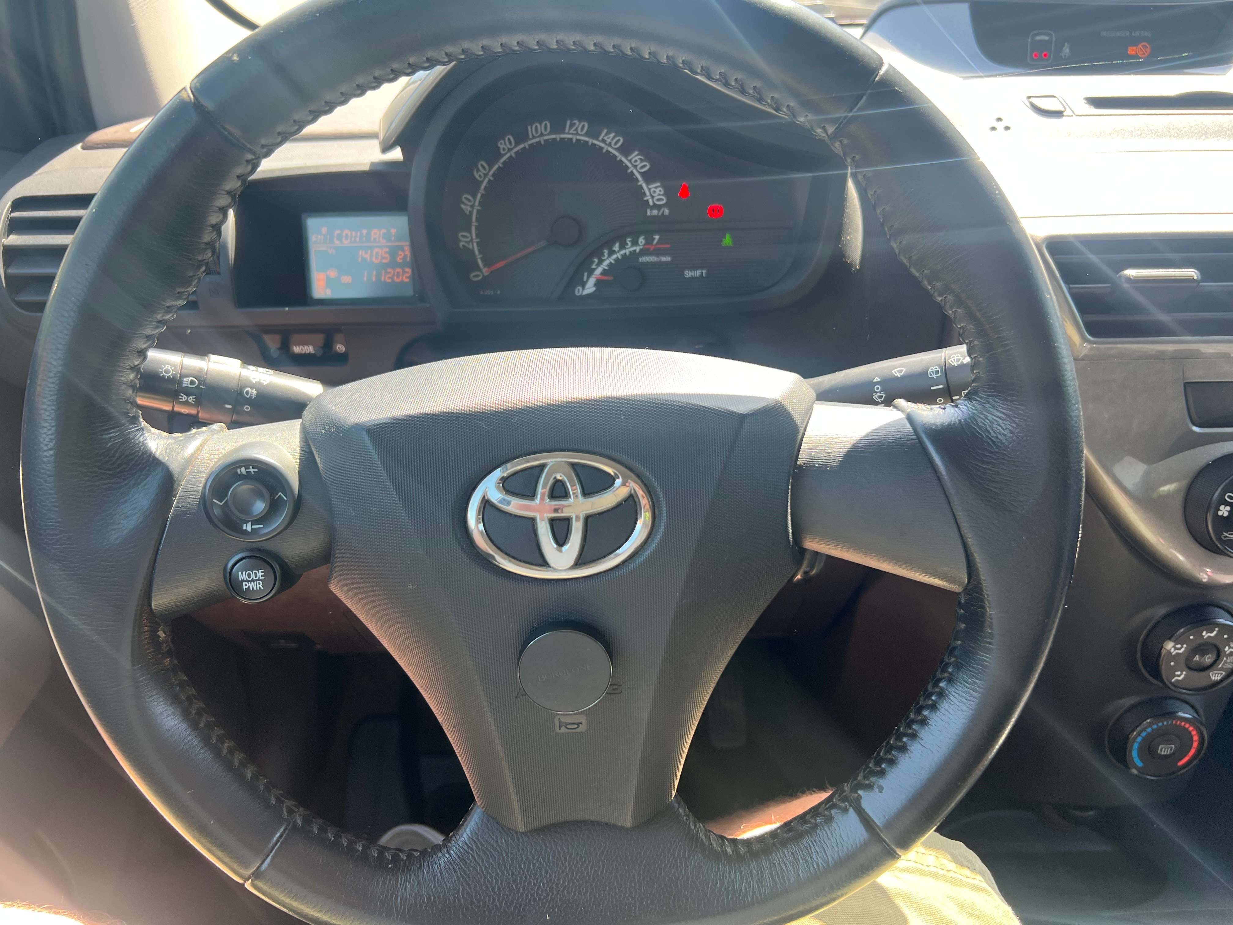 Toyota iQ 1.0i VVT-i Sol Clime 1er propriétaire 12 mois de garantie CRÉDIT 100%