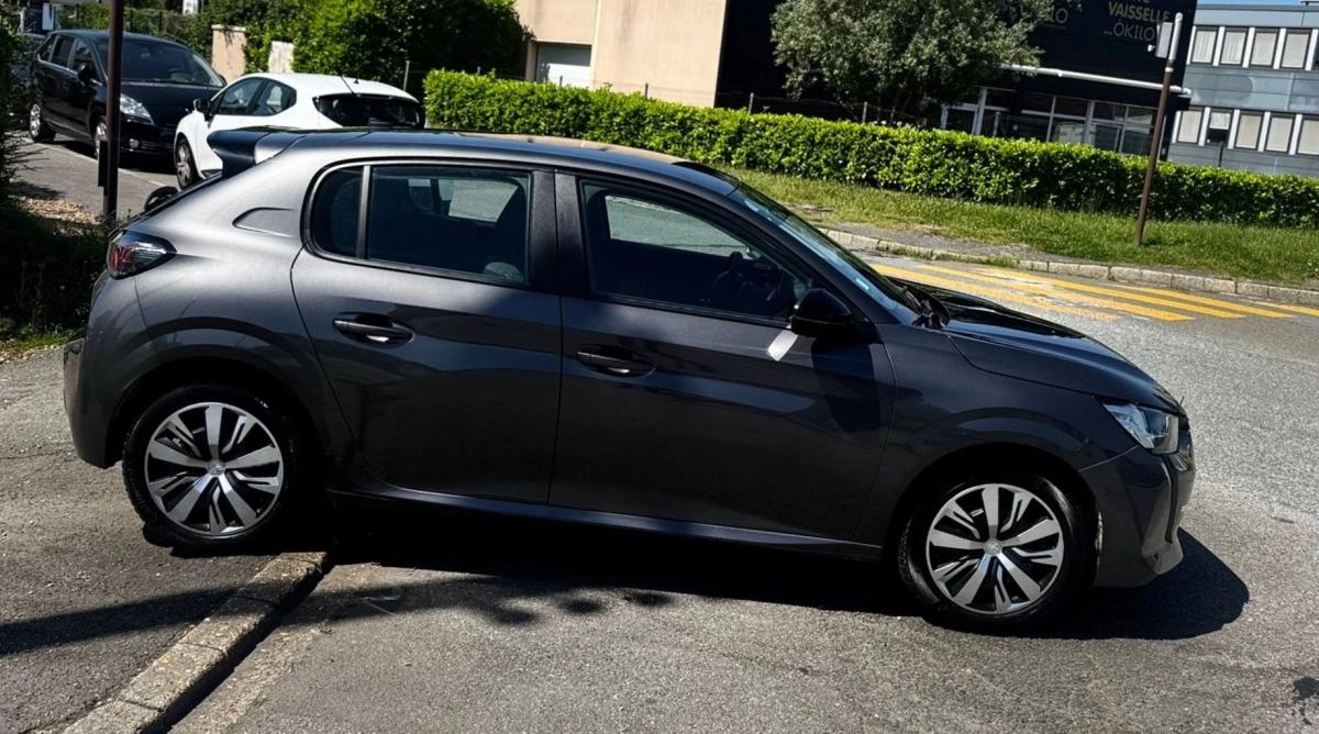 Peugeot 208 1.2 PT 100 CV EAT8 ACTIVE PACK 11/2023 10000HT