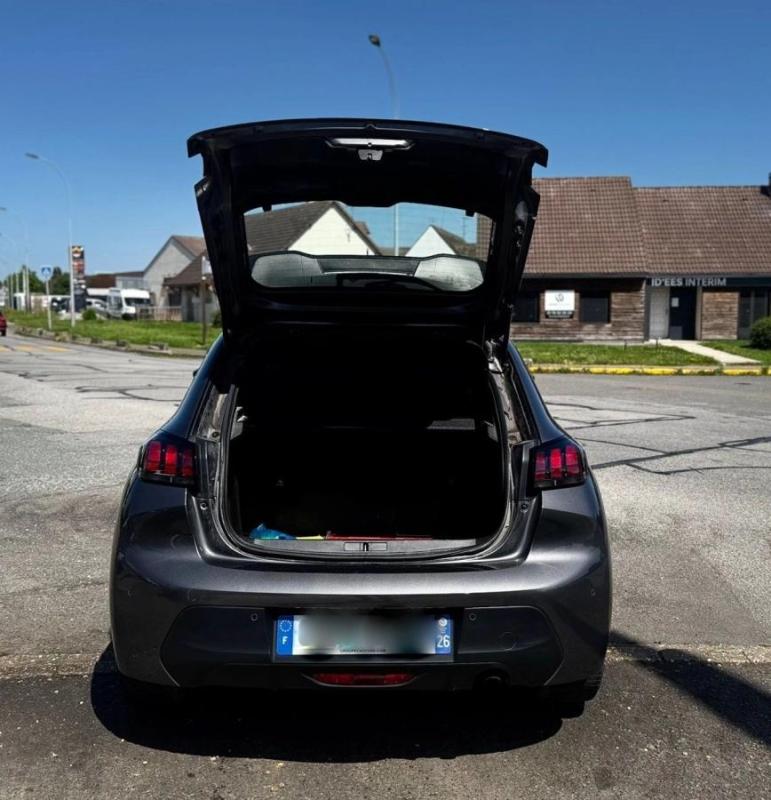 Peugeot 208 1.2 PT 100 CV EAT8 ACTIVE PACK 11/2023 10000HT