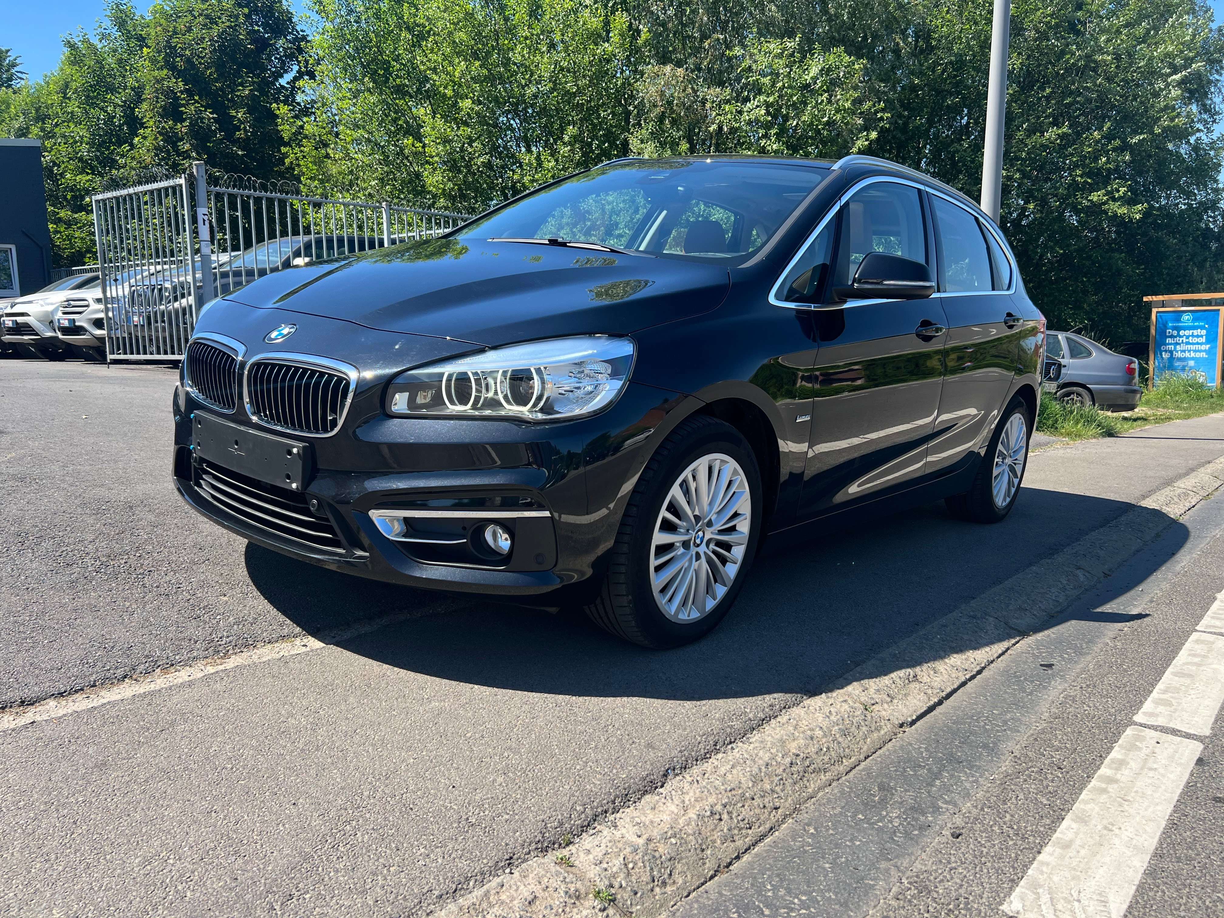 BMW 218 Active Tourer 218iA AUTOMATIQUE FULL OPTIONS CUIR GPS TOIT OUVRANT PANO 82.000Kms GARANTIE CRÉDIT 100%