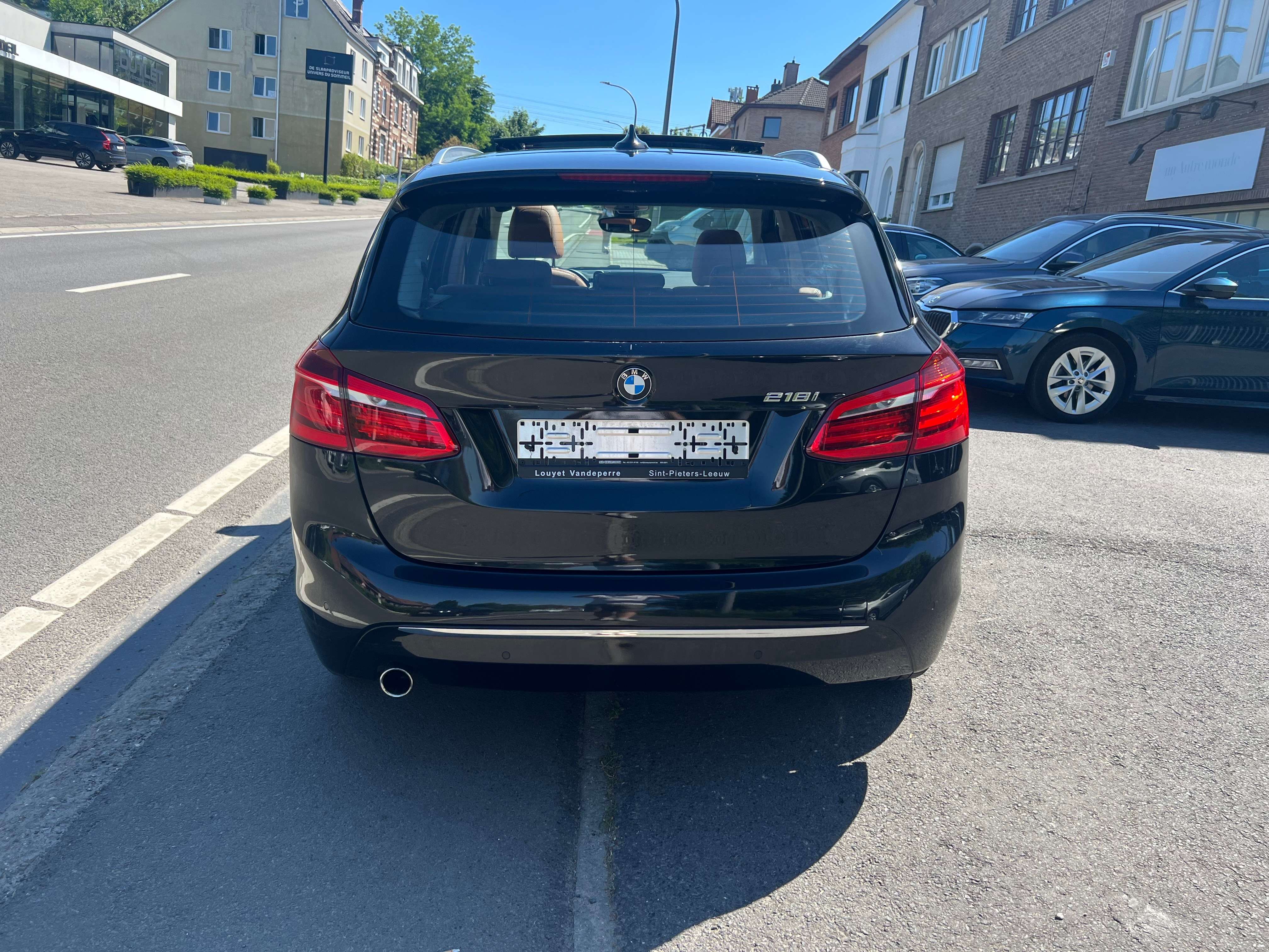 BMW 218 Active Tourer 218iA AUTOMATIQUE FULL OPTIONS CUIR GPS TOIT OUVRANT PANO 82.000Kms GARANTIE CRÉDIT 100%