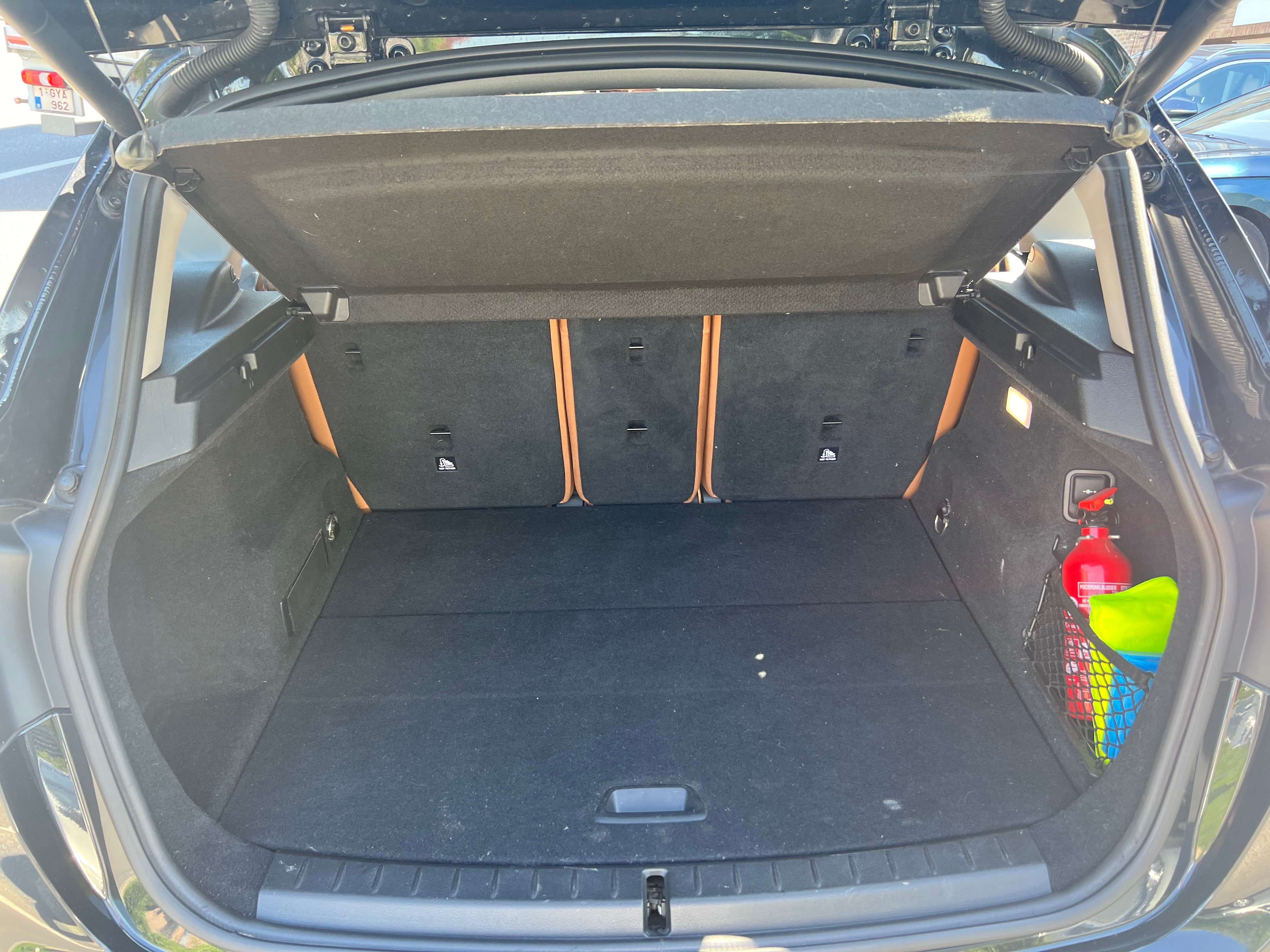 BMW 218 Active Tourer 218iA AUTOMATIQUE FULL OPTIONS CUIR GPS TOIT OUVRANT PANO 82.000Kms GARANTIE CRÉDIT 100%