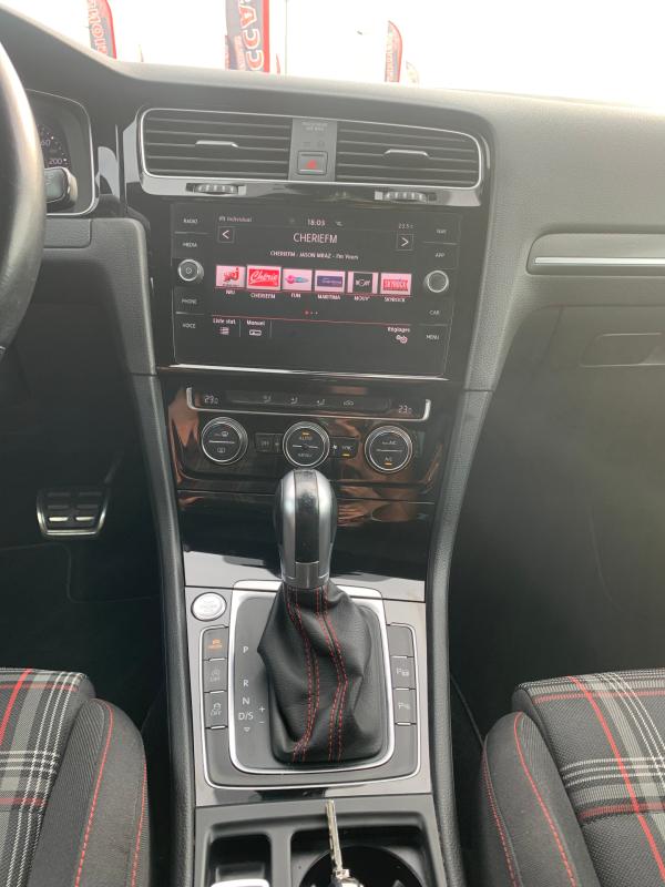 Volkswagen Golf 2.0 TSI 245 BlueMotion Technology DSG7 GTI Performance