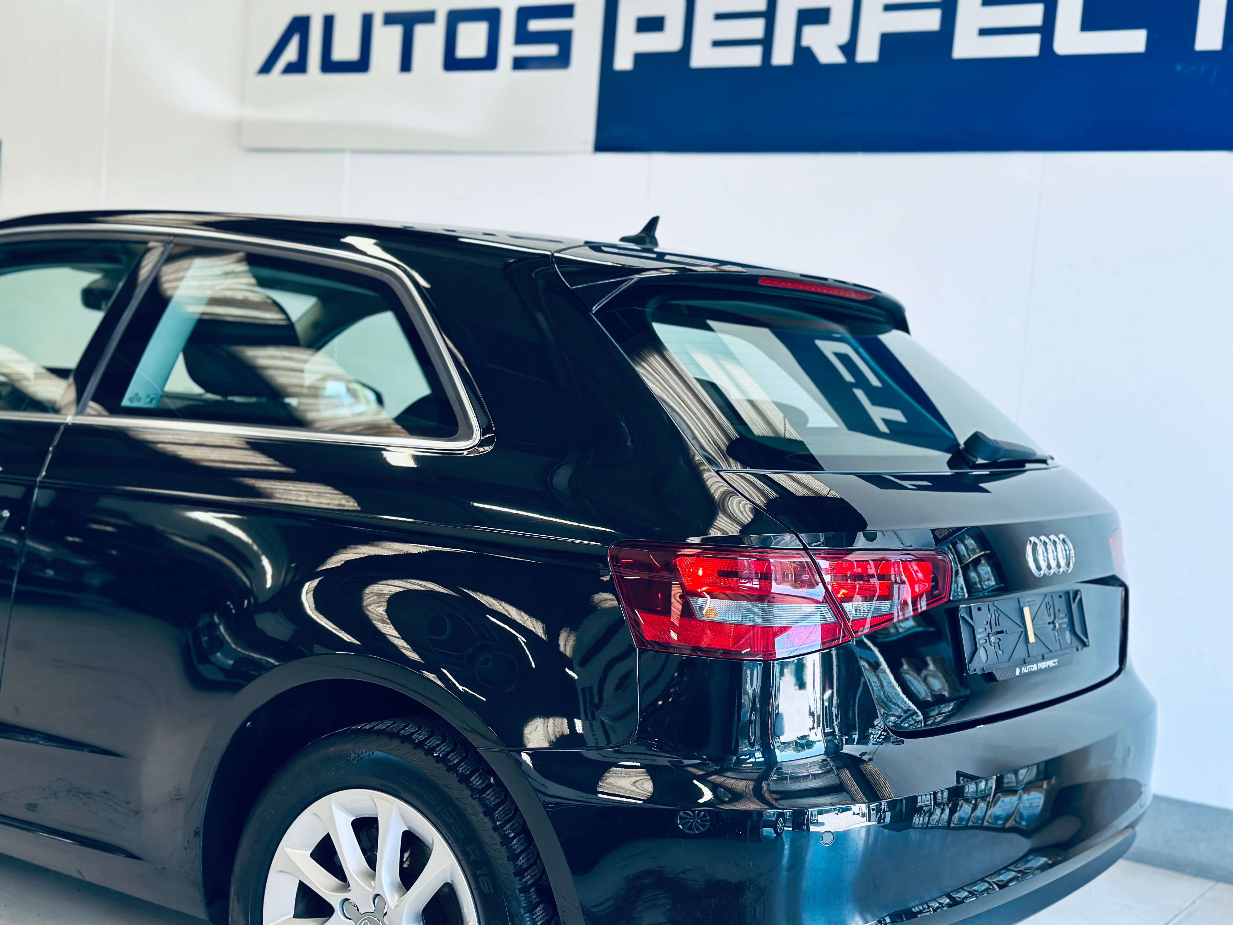 Audi A3 1.6 TDi PDC CLIM BIZONE NAVI BLUETOOTH ISOFIX JA16