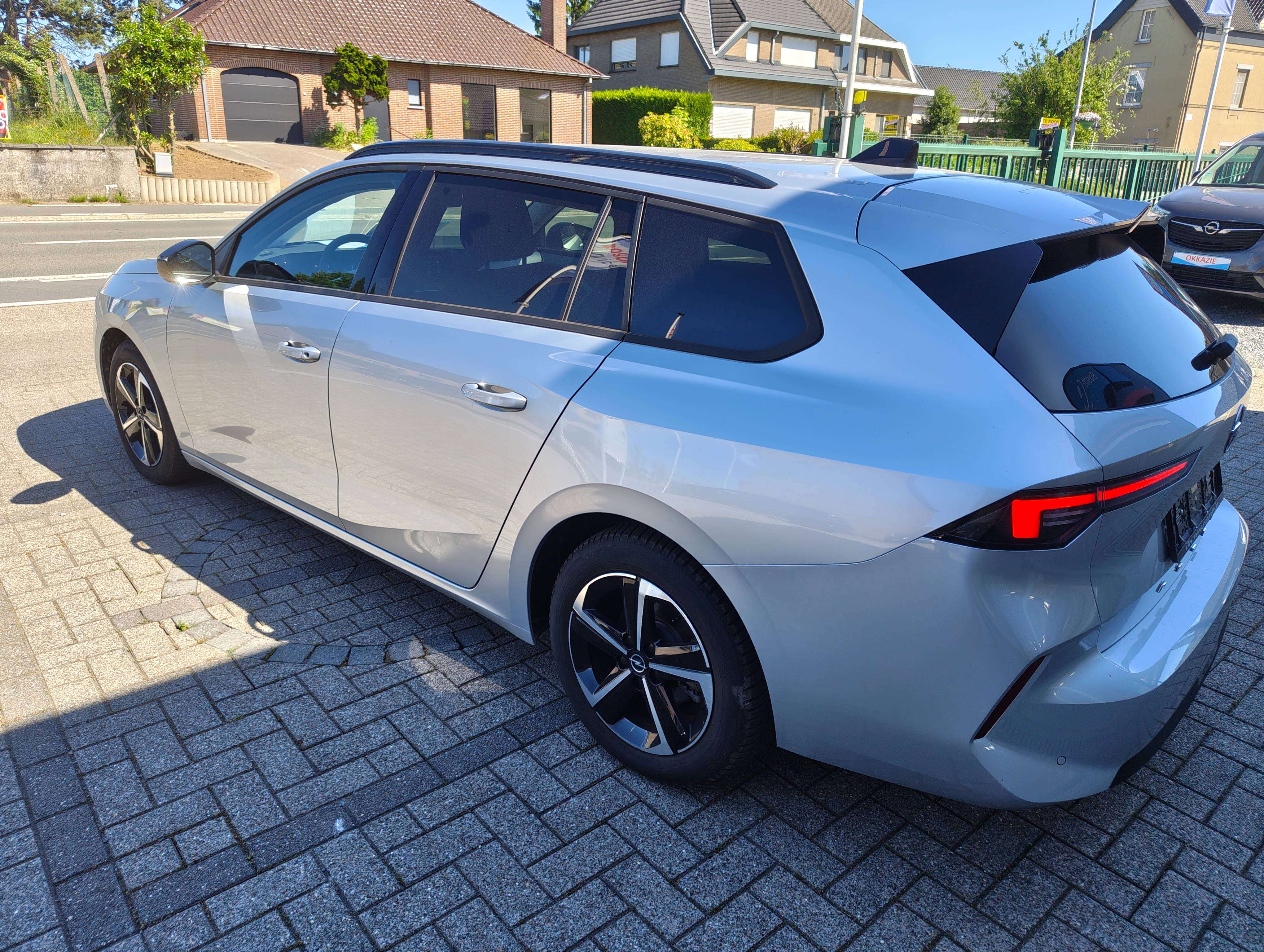 Opel Astra Sports Tourer 1.2 110 pk Turbo Edition 24331 km