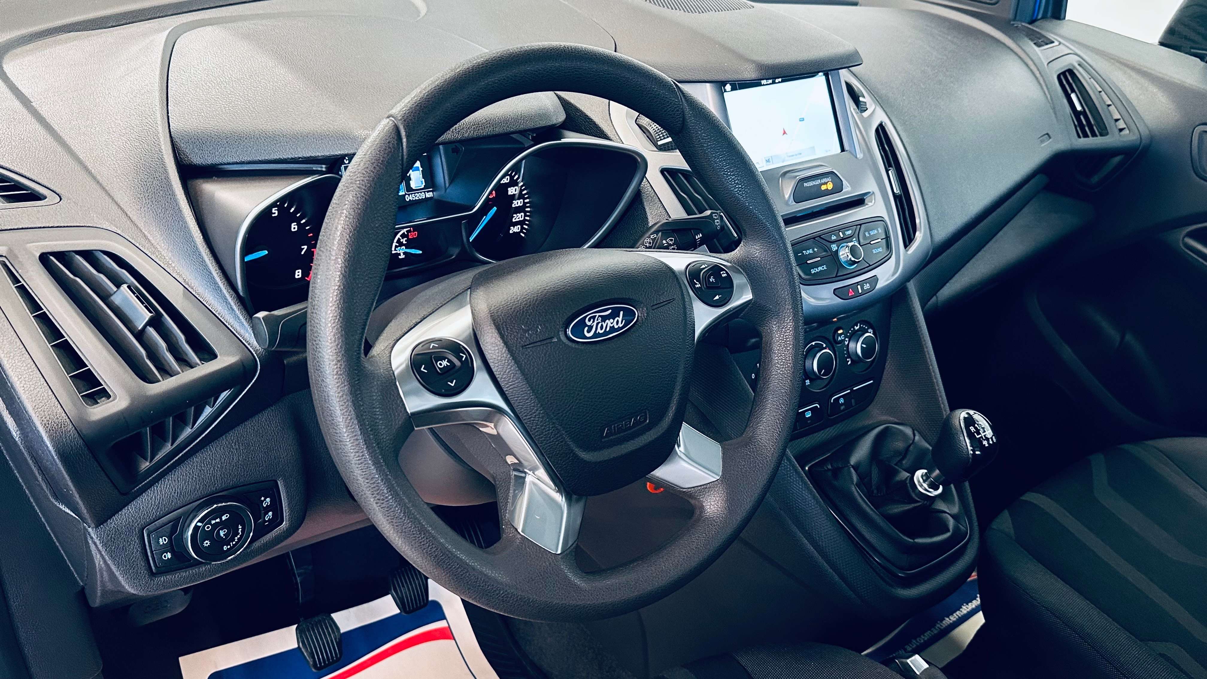 Ford Tourneo Connect 1.0EcoBoost CAMERA PDC NAVI BLUETOOTH CLIM