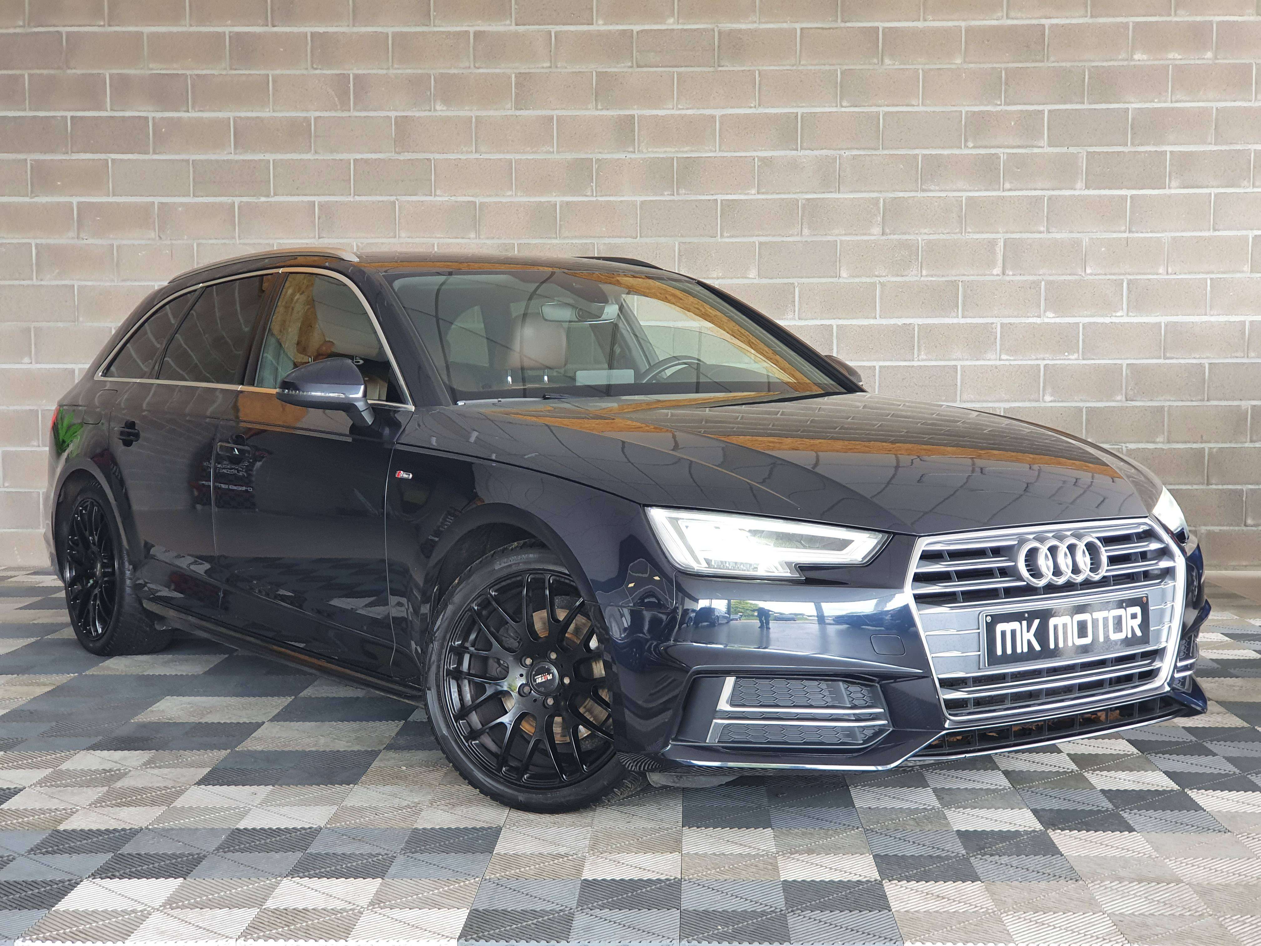 Audi A4 🟢2.0 TDi 150CV / S-LINE / S-TRONIC