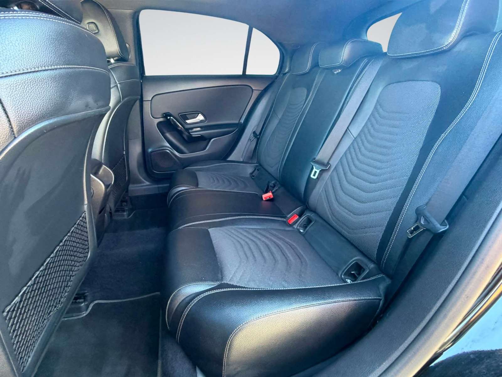 Mercedes-Benz A 160 A 160i Business / Navi / Cuir / Caméra / Garantie 12 Mois