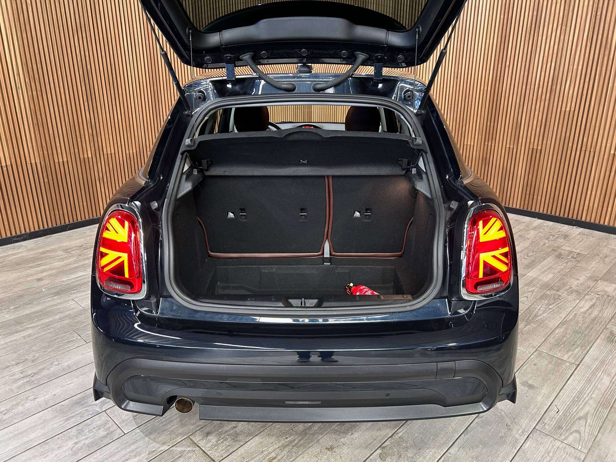 MINI One 1.5iA 5d. Alu17"/Led/Leder/Dab/Gps/Pdc/Bt/Cruise *1j garantie*