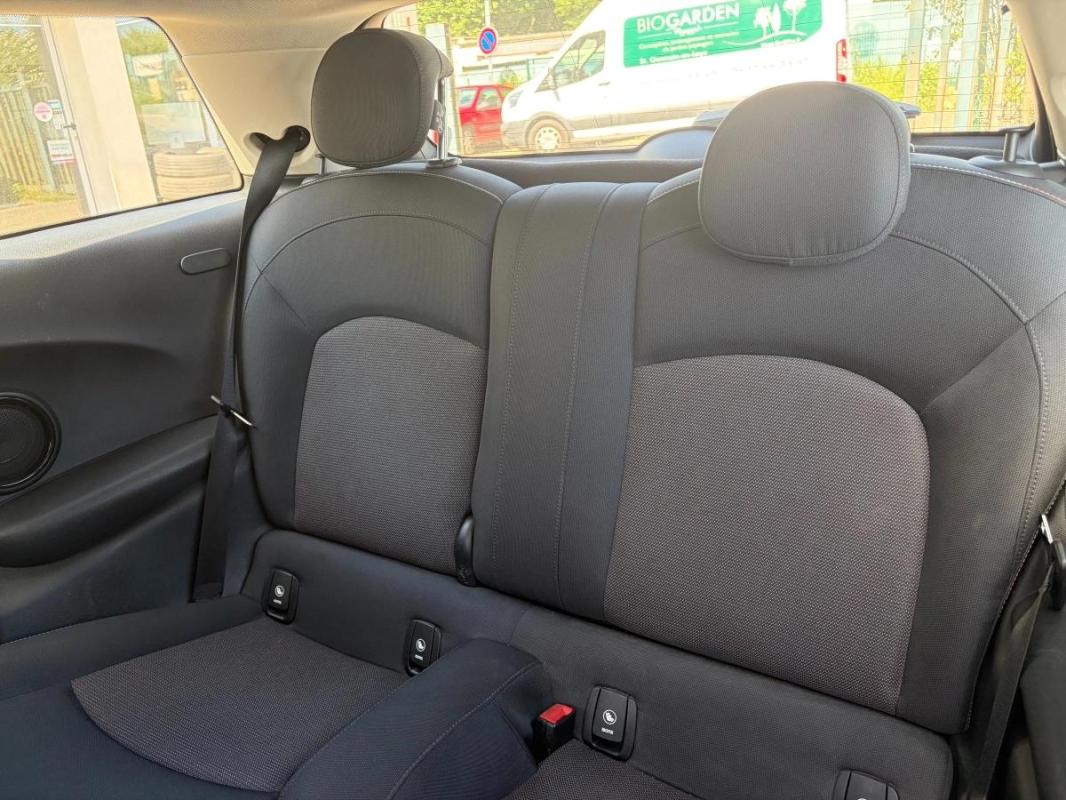 Mini Mini 3 Portes Cooper D 1.5 116 cv MOTEUR A CHAINE - RADAR DE RECUL CLIM AUTO GPS