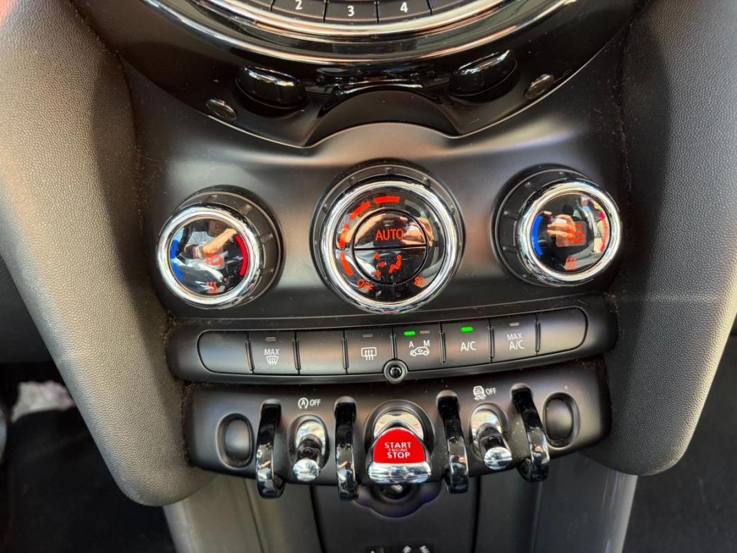 Mini Mini 3 Portes Cooper D 1.5 116 cv MOTEUR A CHAINE - RADAR DE RECUL CLIM AUTO GPS