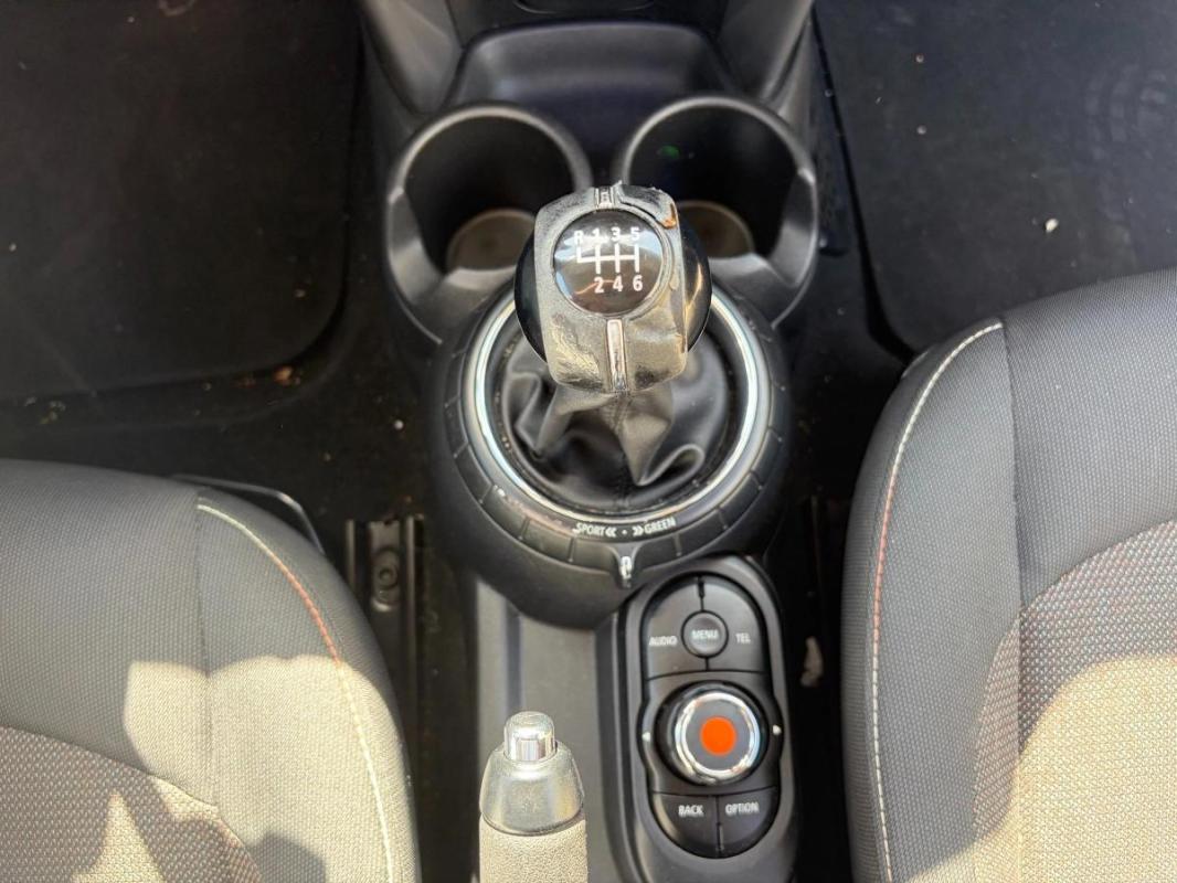 Mini Mini 3 Portes Cooper D 1.5 116 cv MOTEUR A CHAINE - RADAR DE RECUL CLIM AUTO GPS