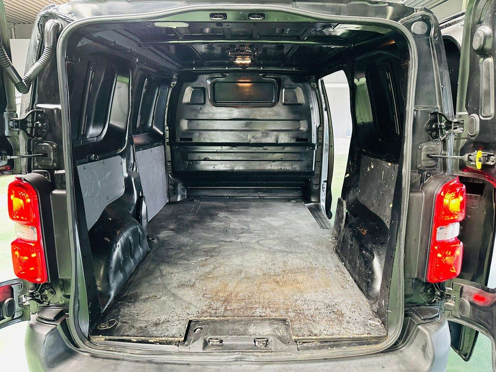 Peugeot Expert 1.5 BlueHDi L3 Standard Premium