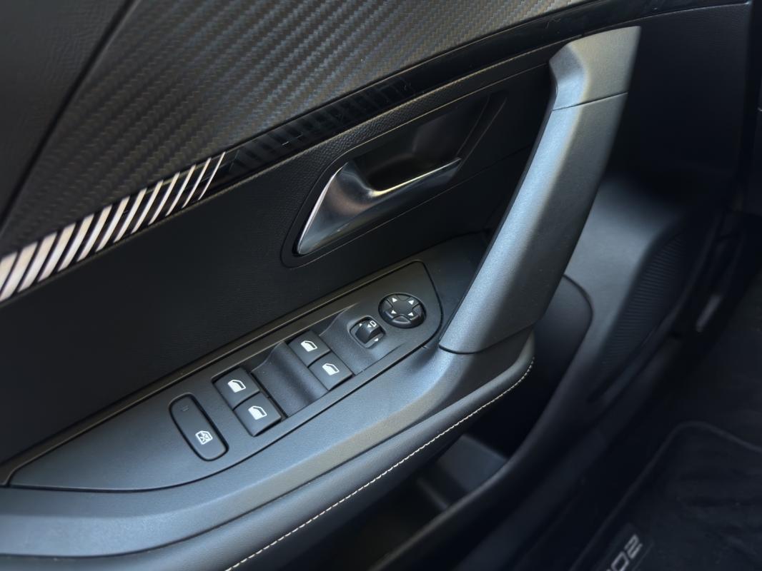 Peugeot 2008 PureTech 130 SS EAT8 Allure