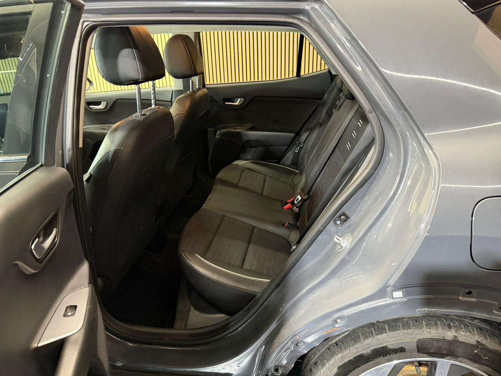 Kia Stonic 1.0 T GT Line * GARANTIE 12 MOIS * 1er prop
