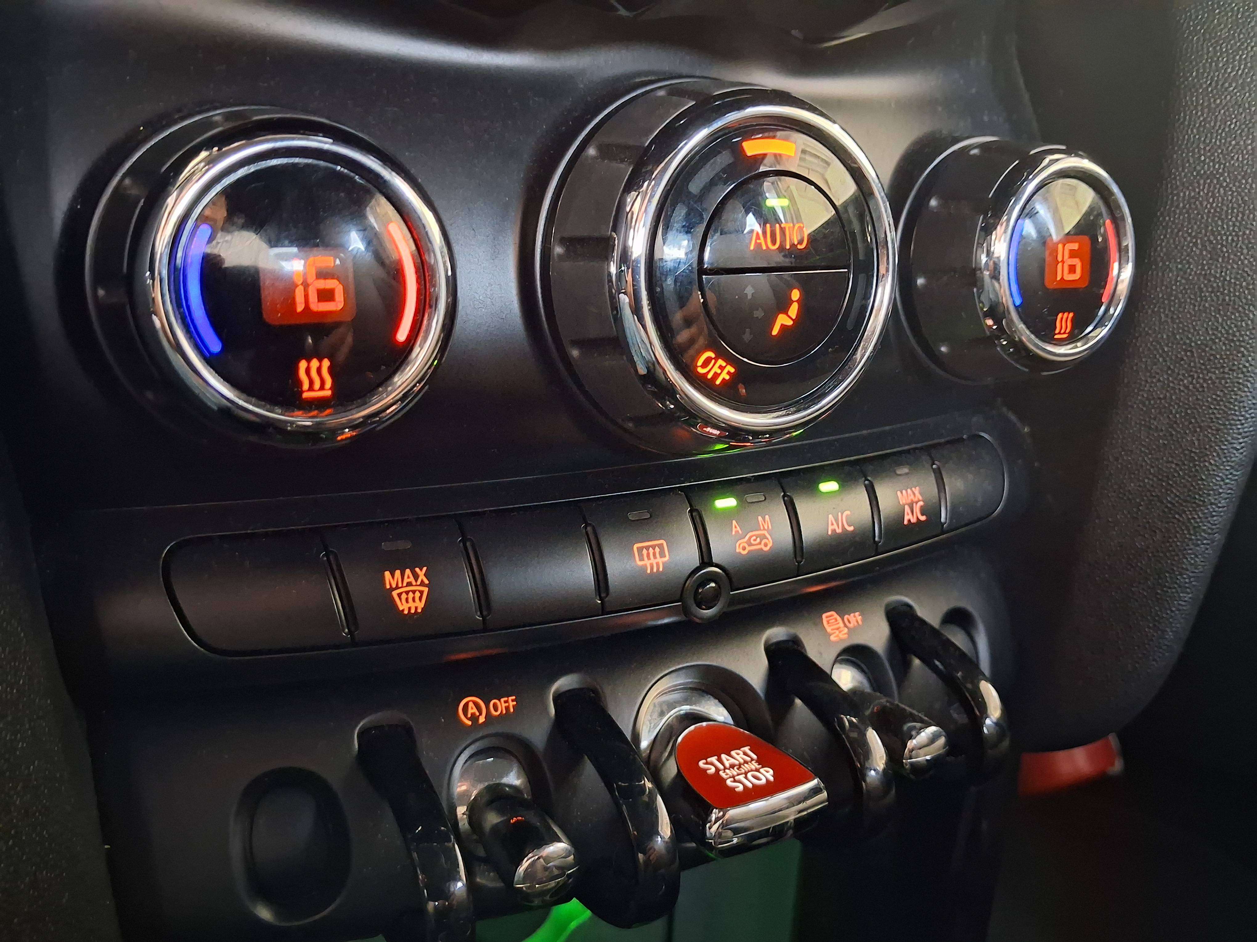 MINI Cooper D Mini 1.5 D Cooper/JOHN COOPER WORKS/1 ERE MAIN/GARANTIE
