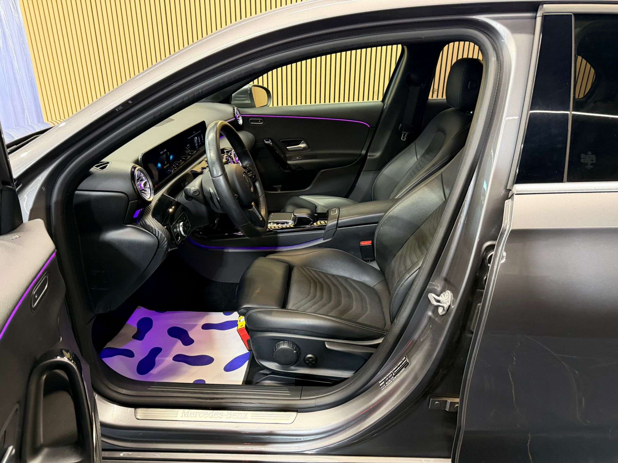Mercedes-Benz A 180 d * GARANTIE 12 MOIS * BOITE AUTOMATIQUE *