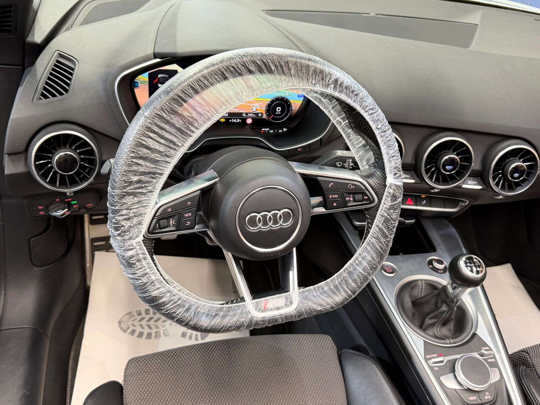 Audi TT Roadster 2.0 TDi ultra S LINE * GARANTIE 12 MOIS *