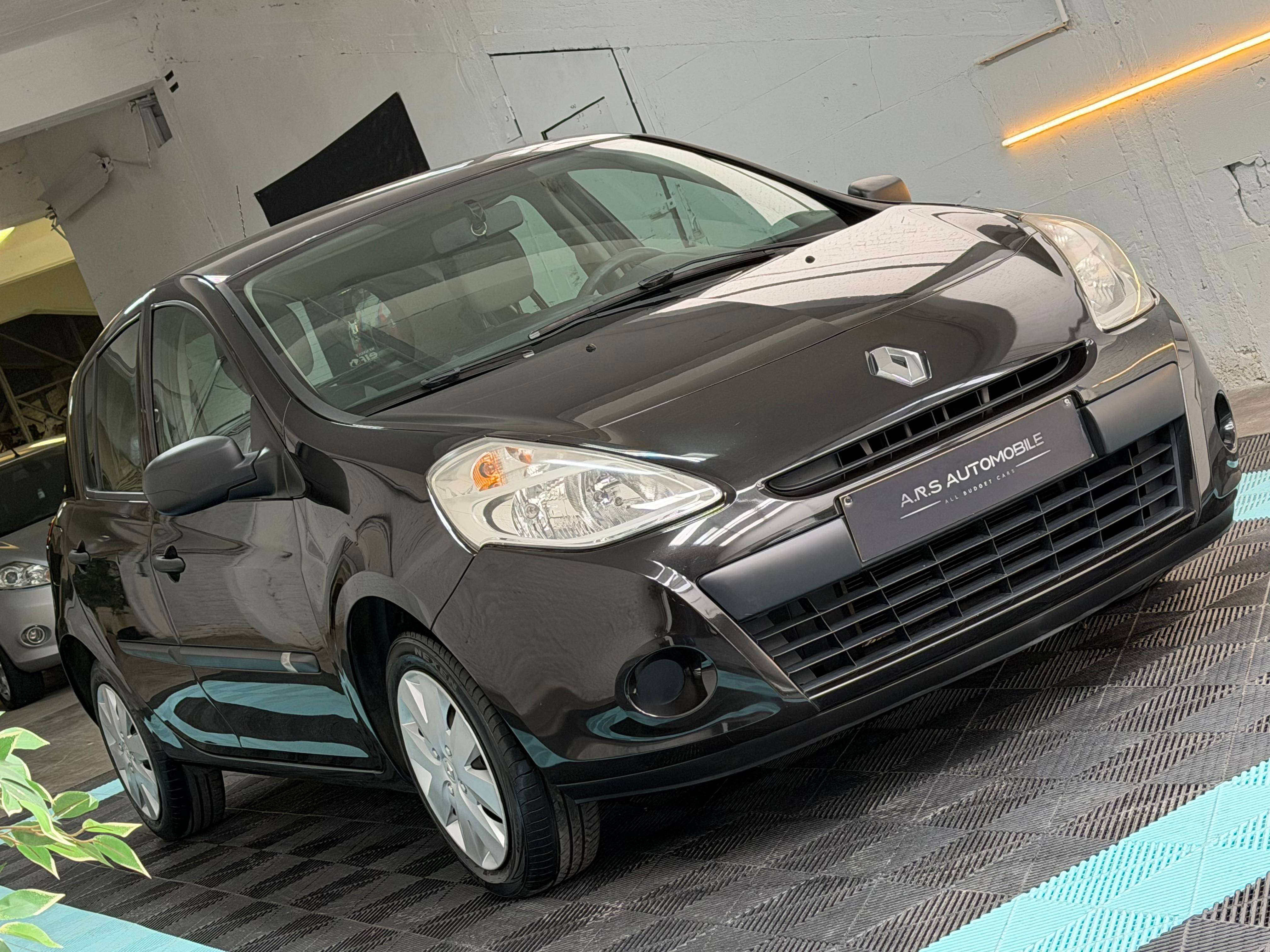 Renault Clio 1.2i - 1er Proprio - Airco - Garantie 12mois