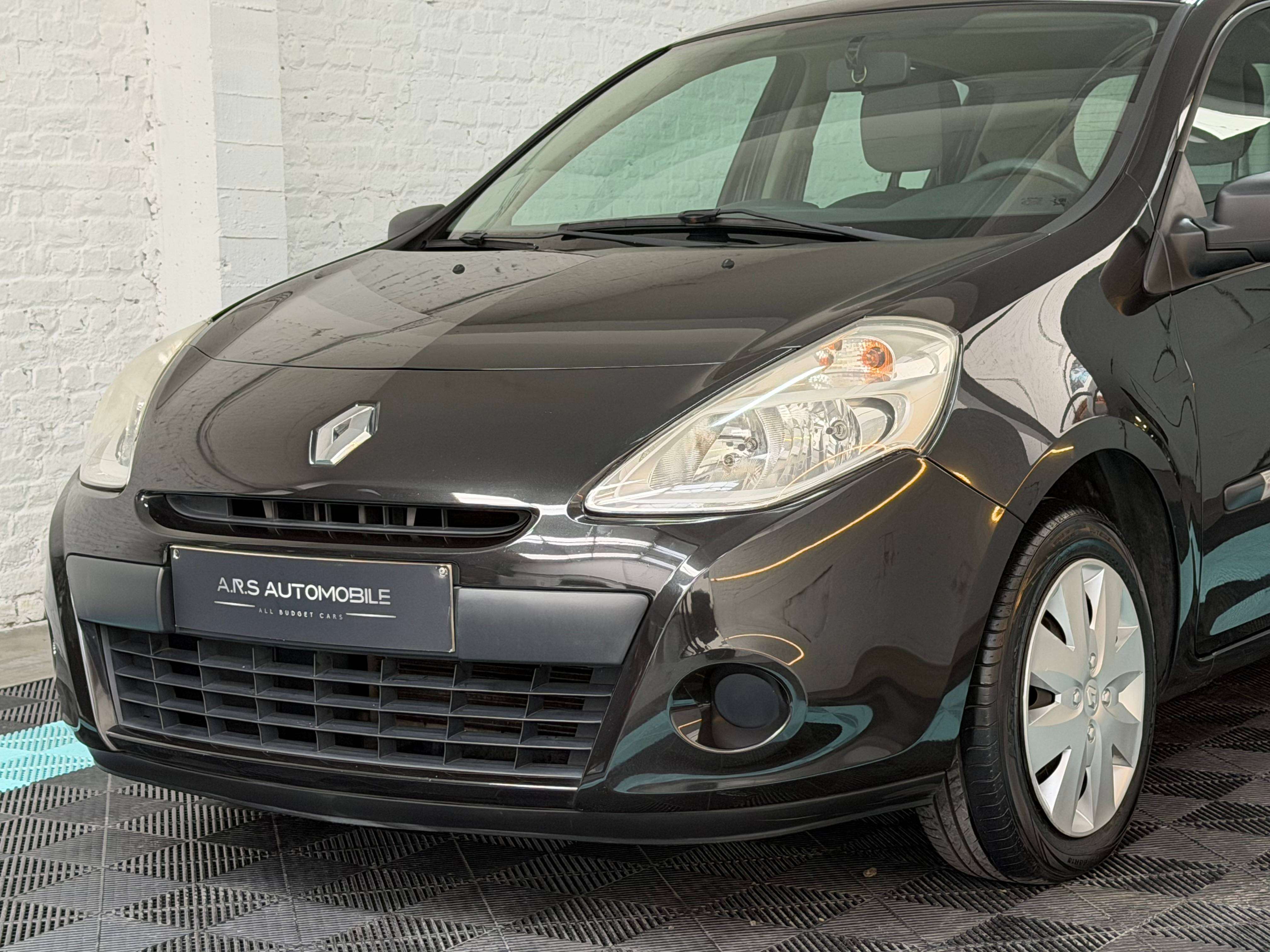 Renault Clio 1.2i - 1er Proprio - Airco - Garantie 12mois